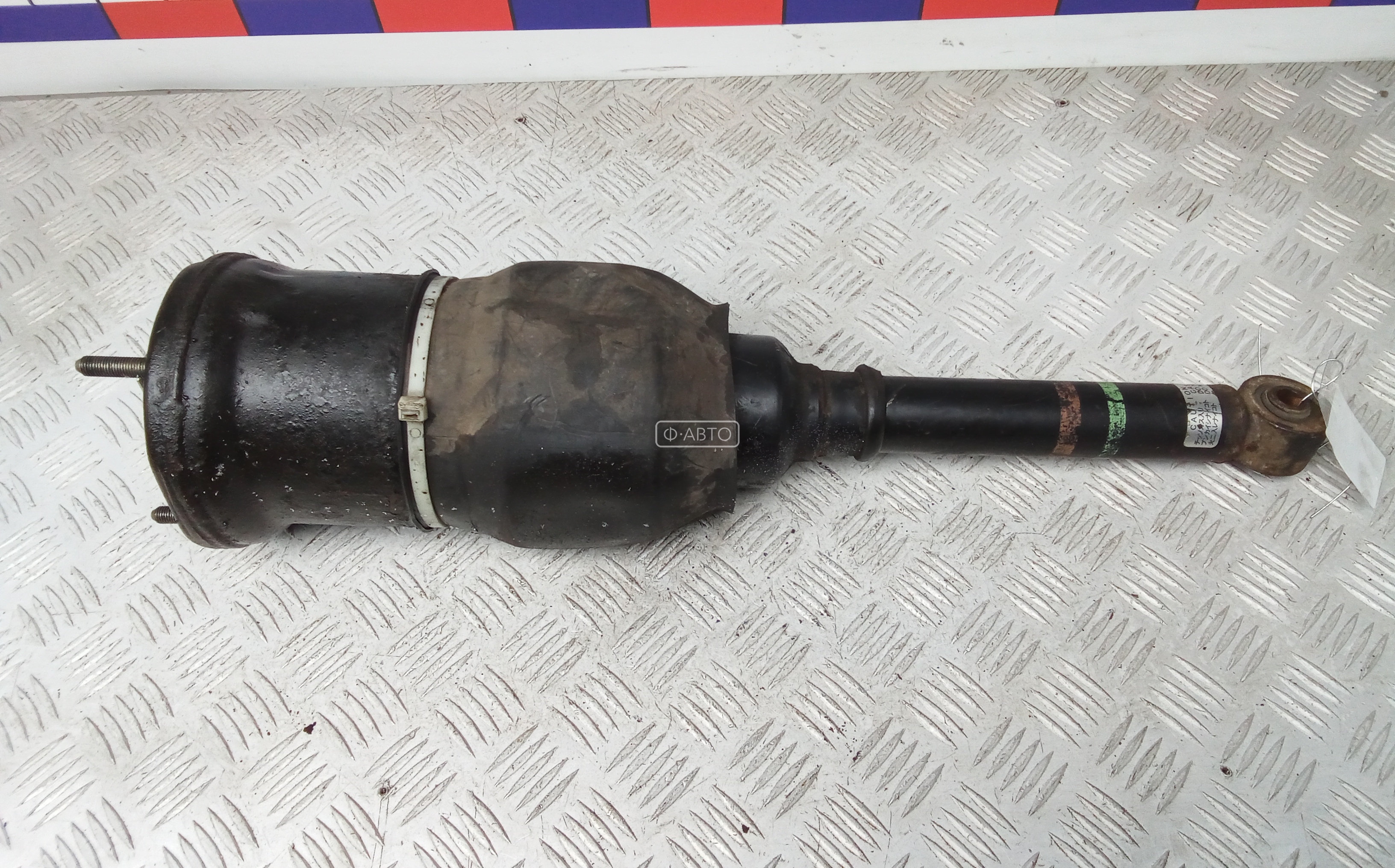 Стойка передняя правая