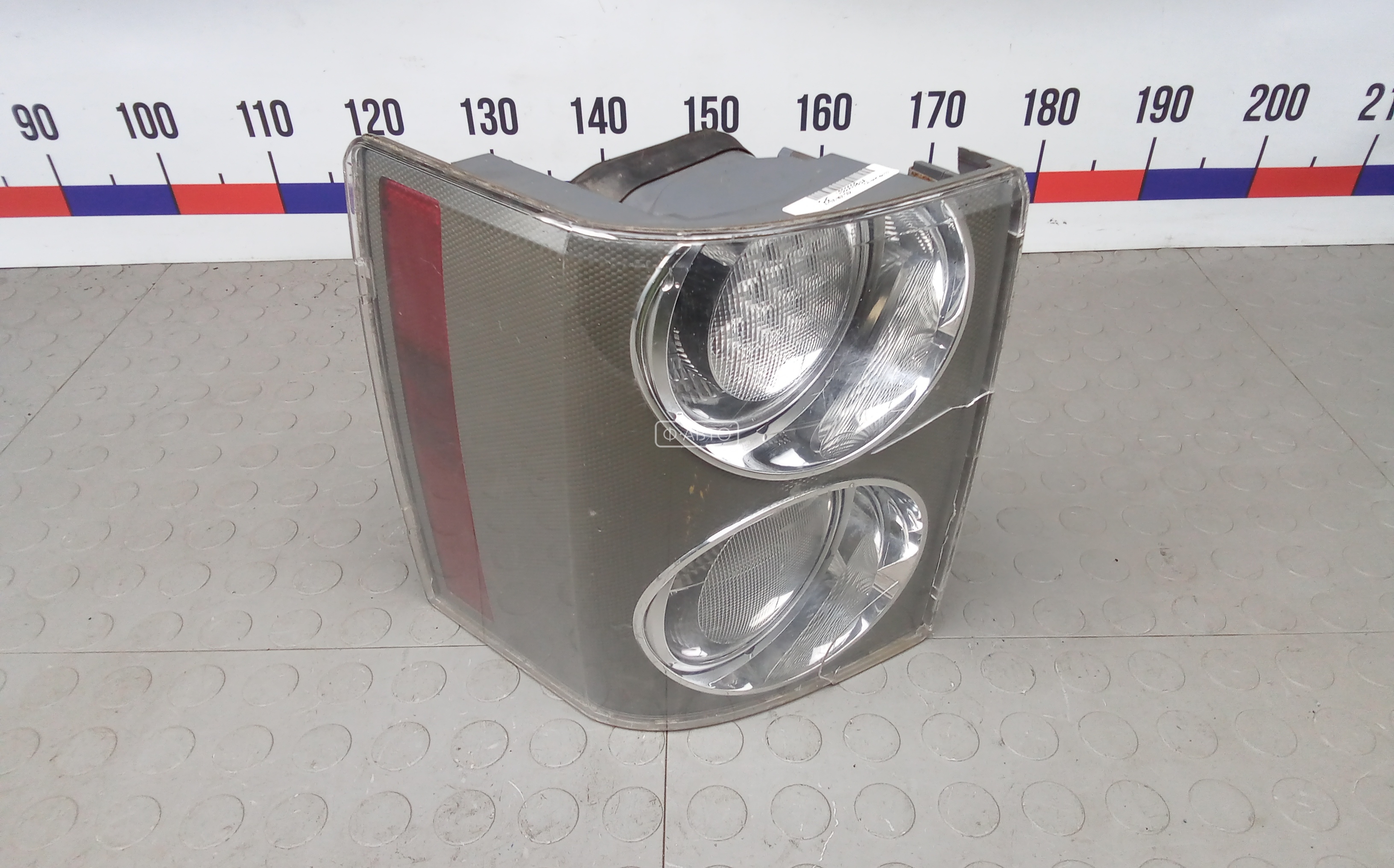 Фонарь задний левый