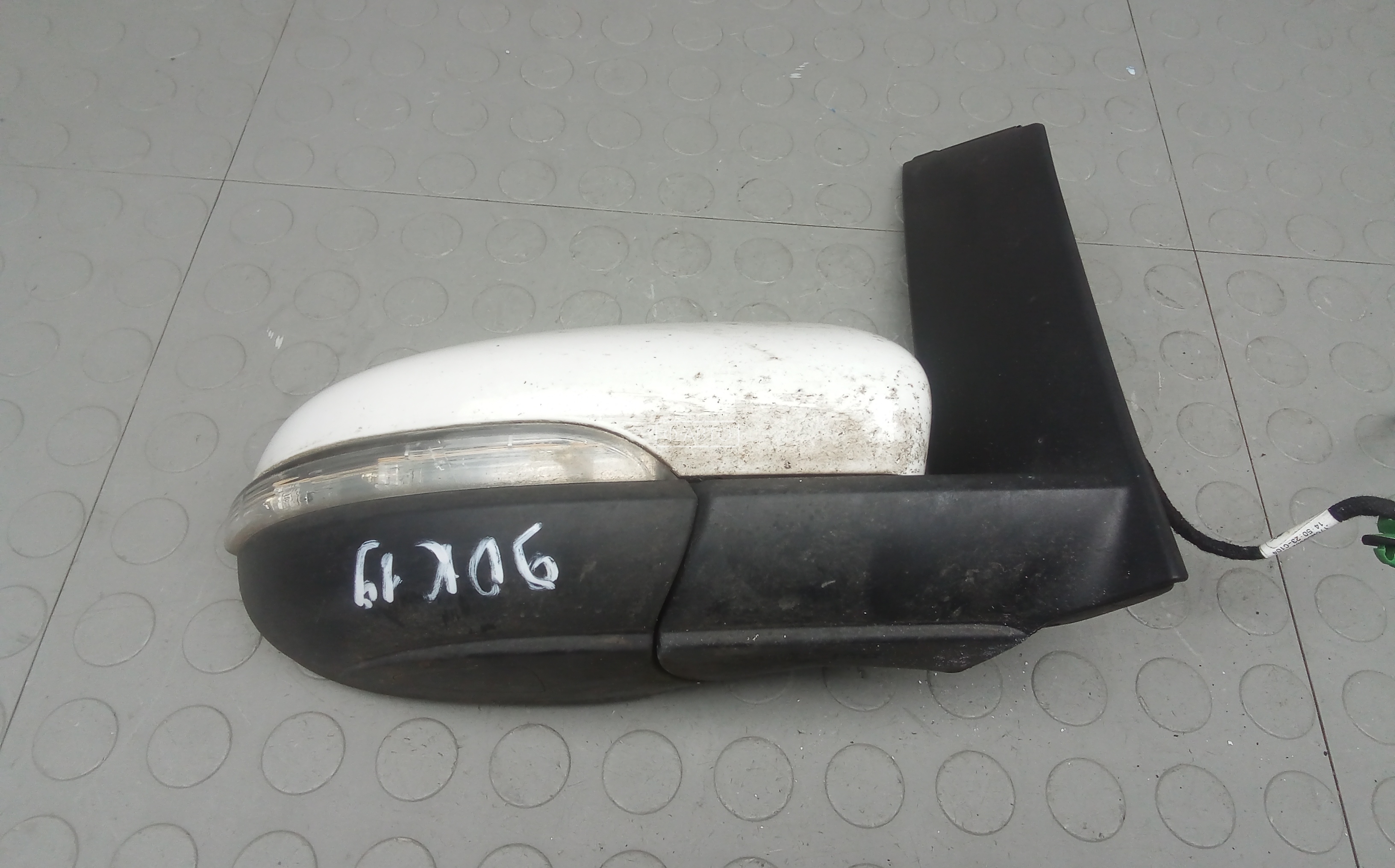 Зеркало наружное правое