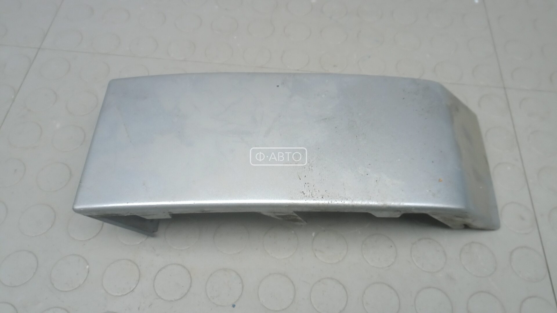 Ус под фонарь левый