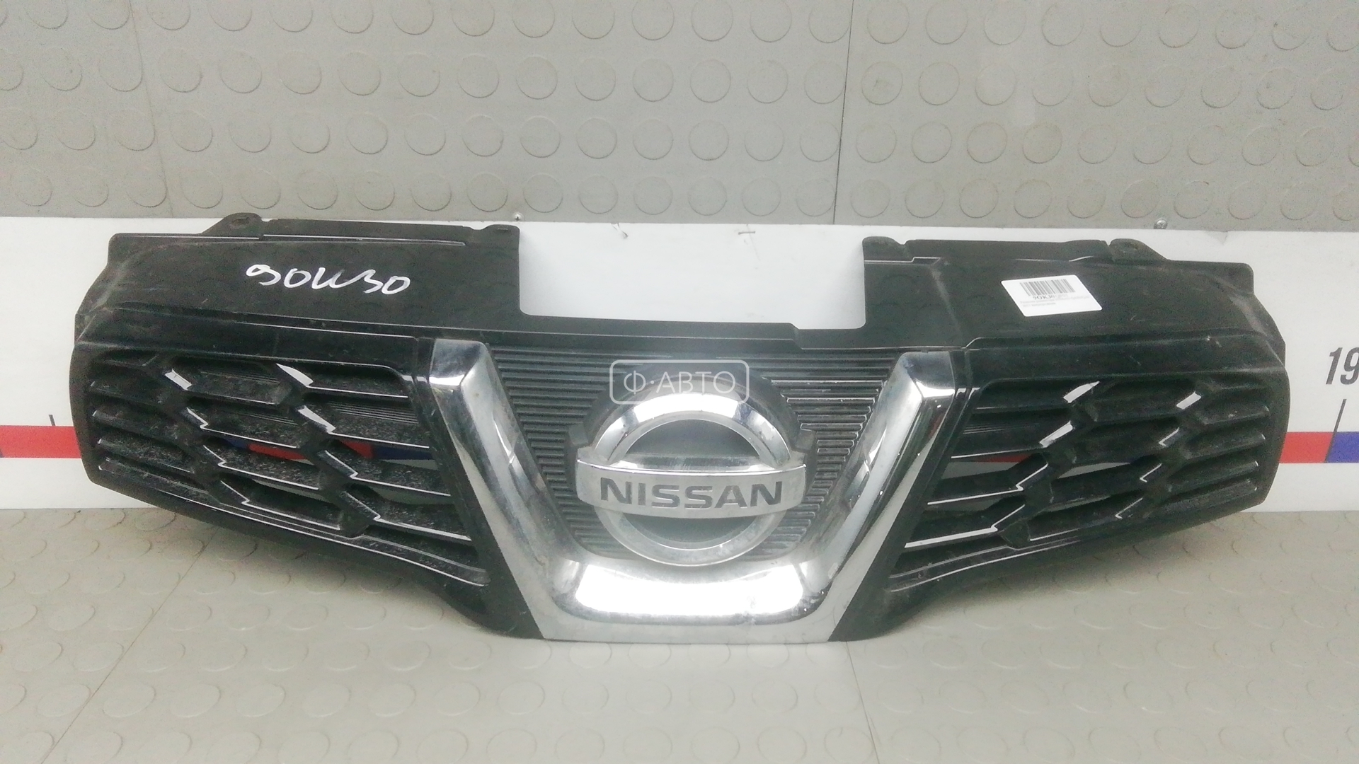 Решетка радиатора NISSAN QASHQAI