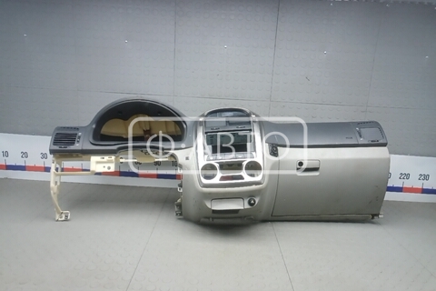 Панель приборов (торпедо)