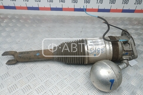 Стойка задняя правая