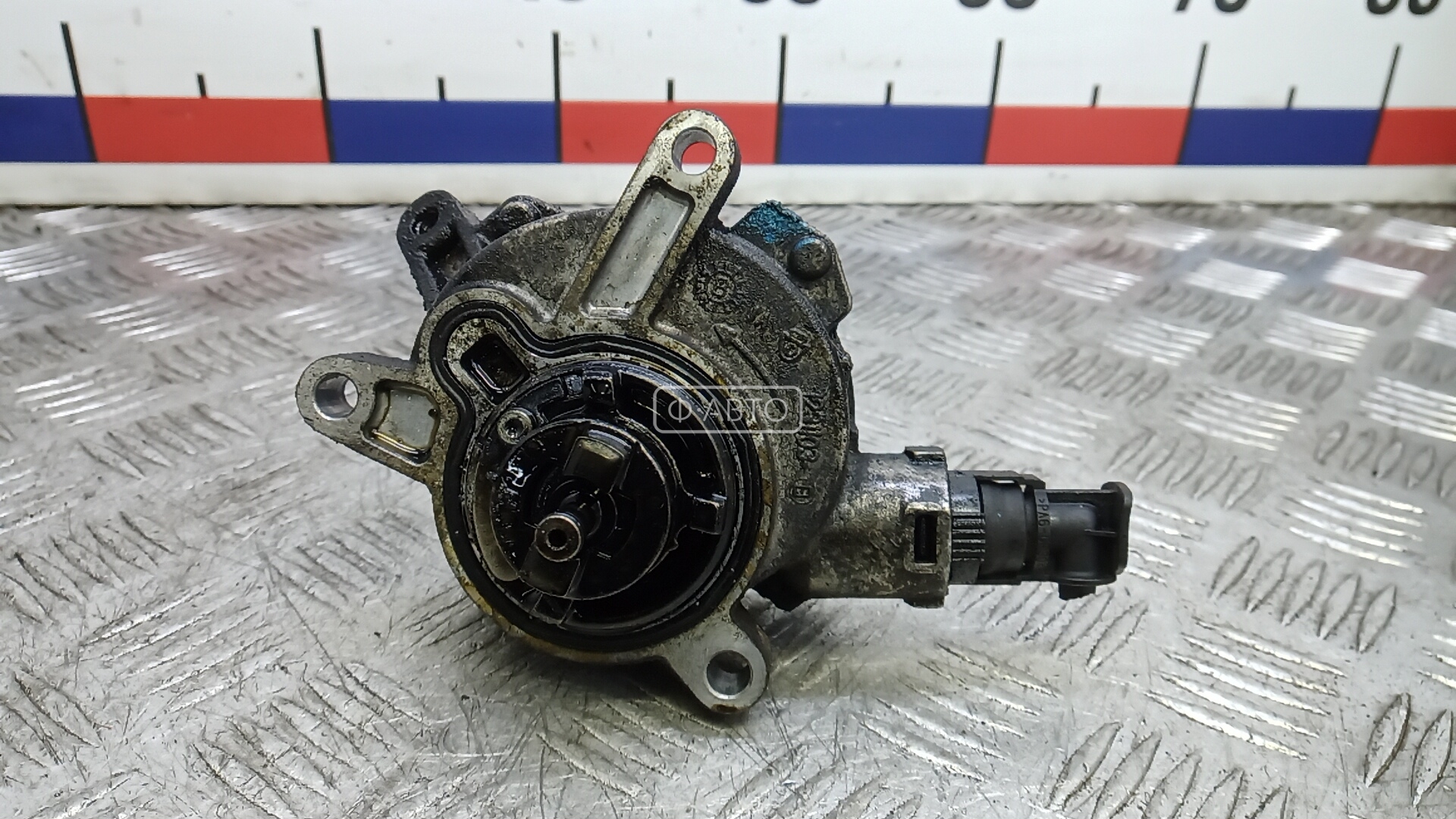 Насос вакуумный