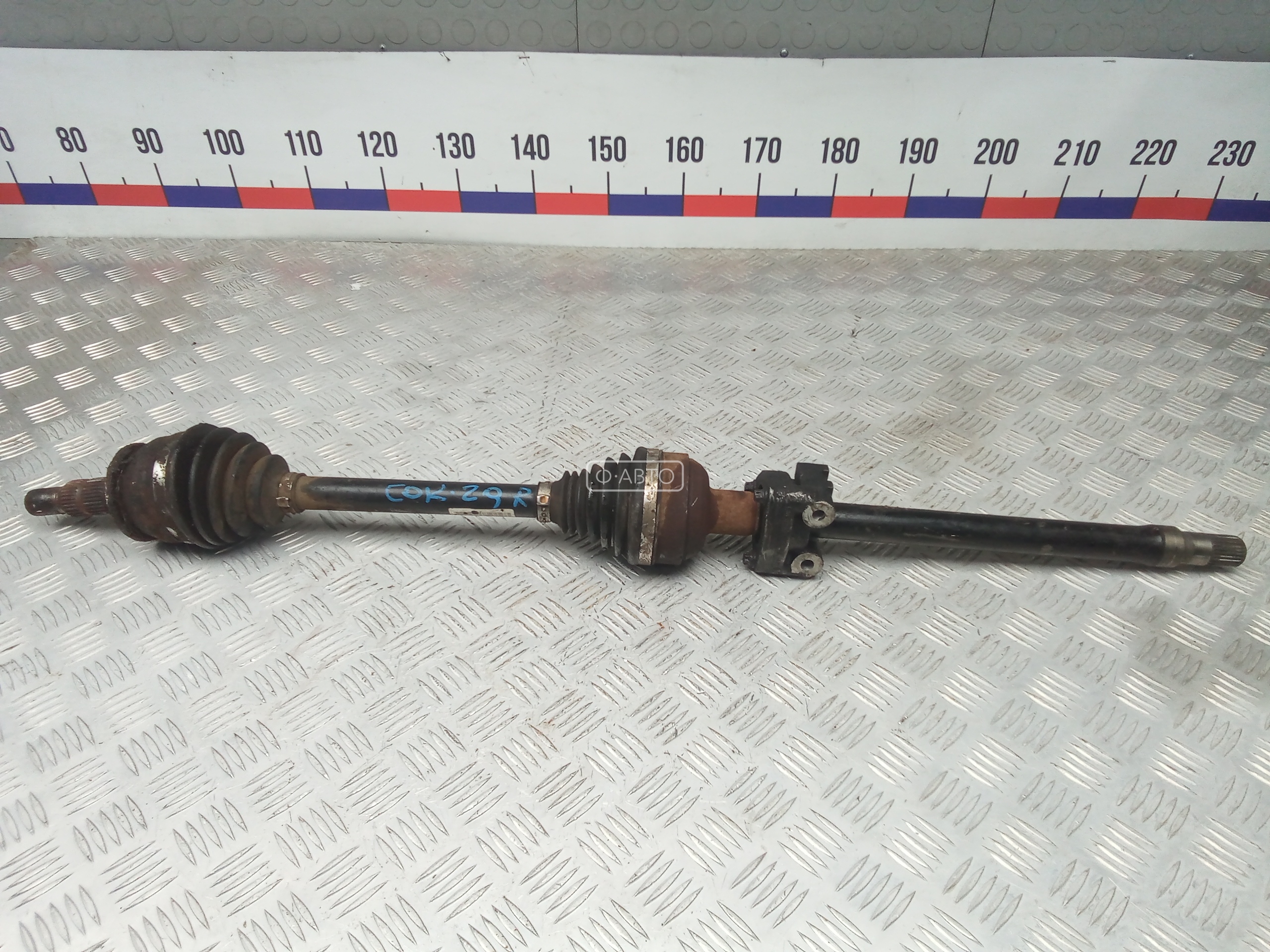 Привод передний правый