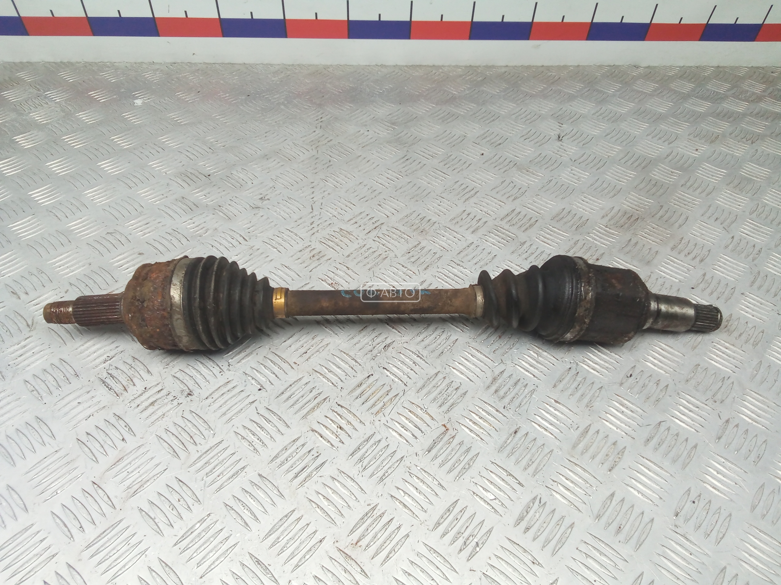 Привод передний правый