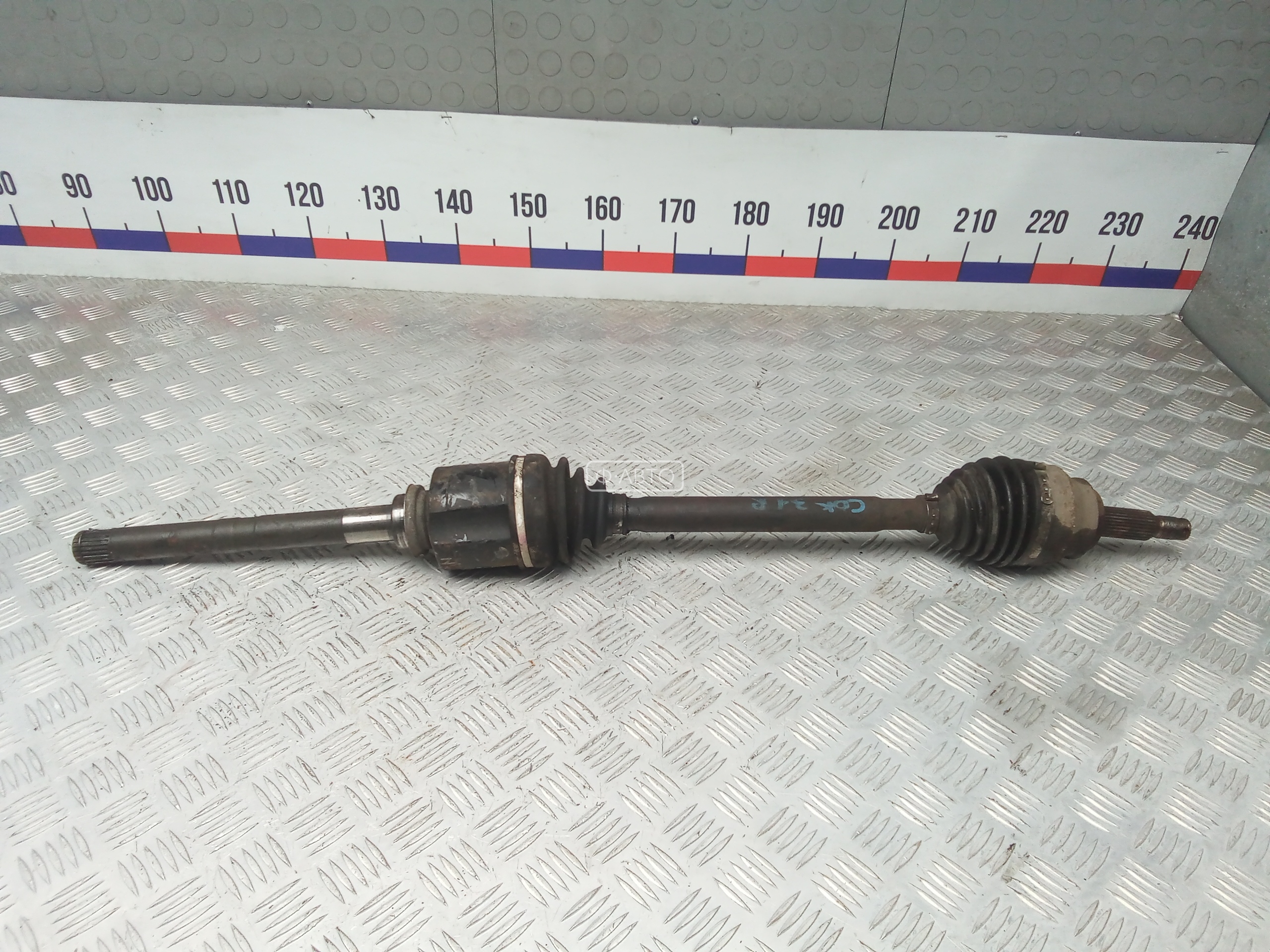 Привод передний правый