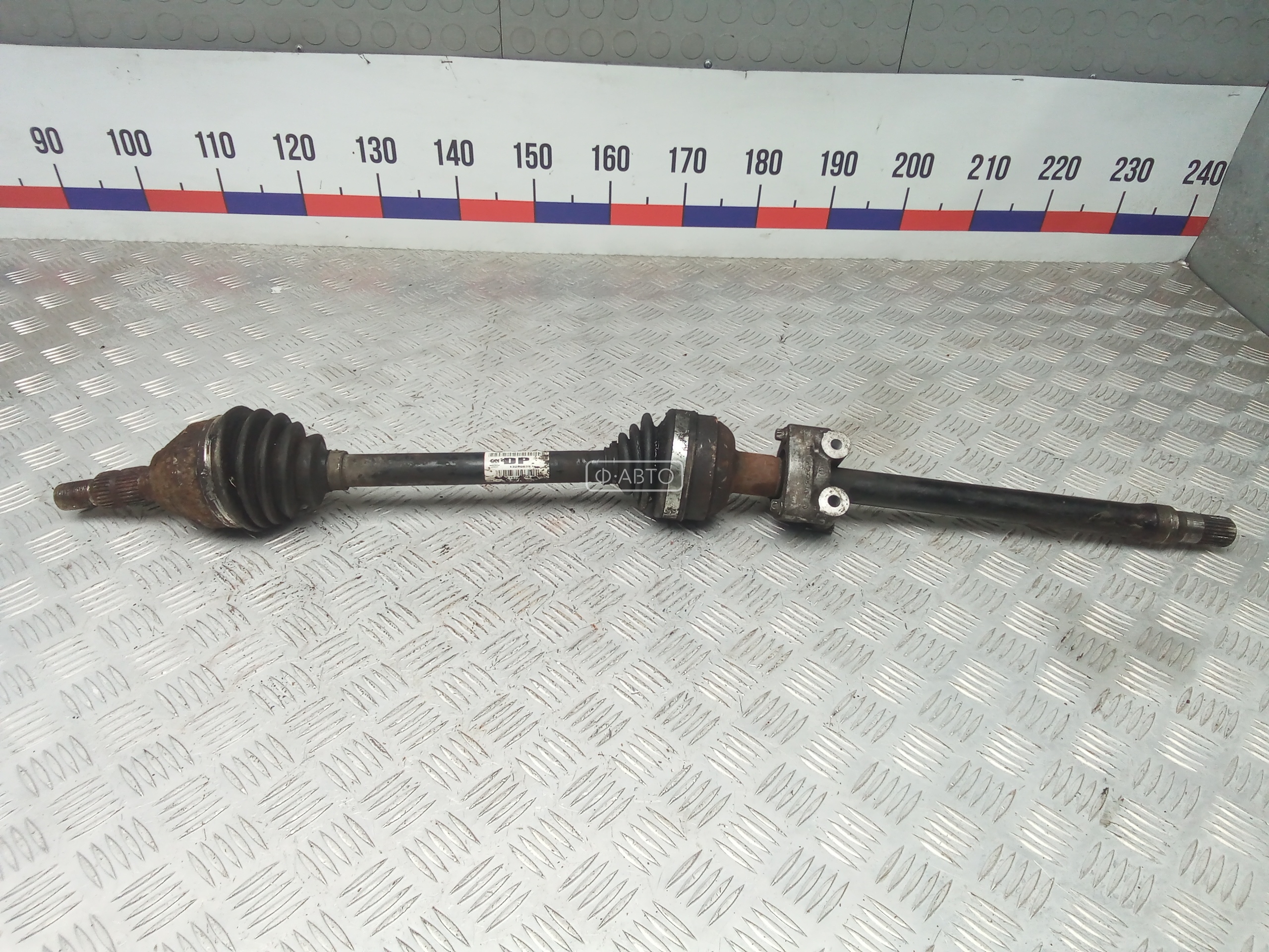 Привод передний правый