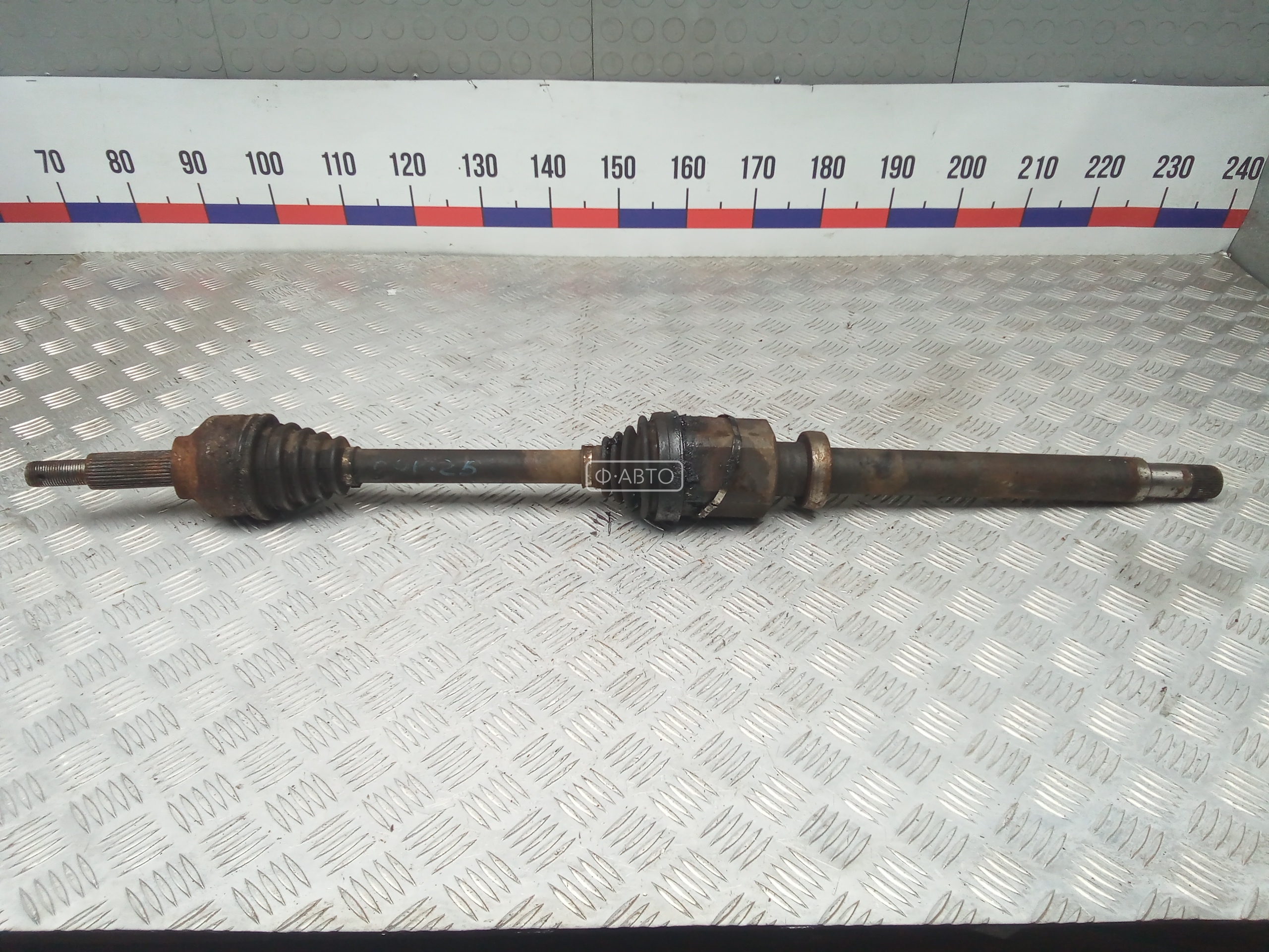 Привод передний правый