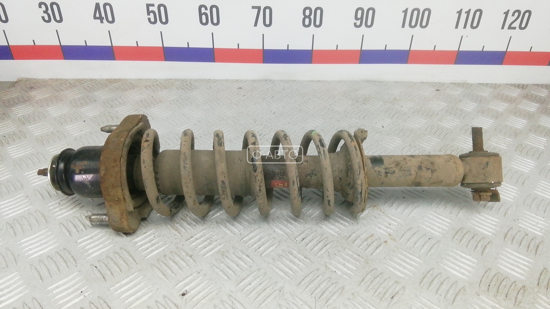 Стойка задняя левая