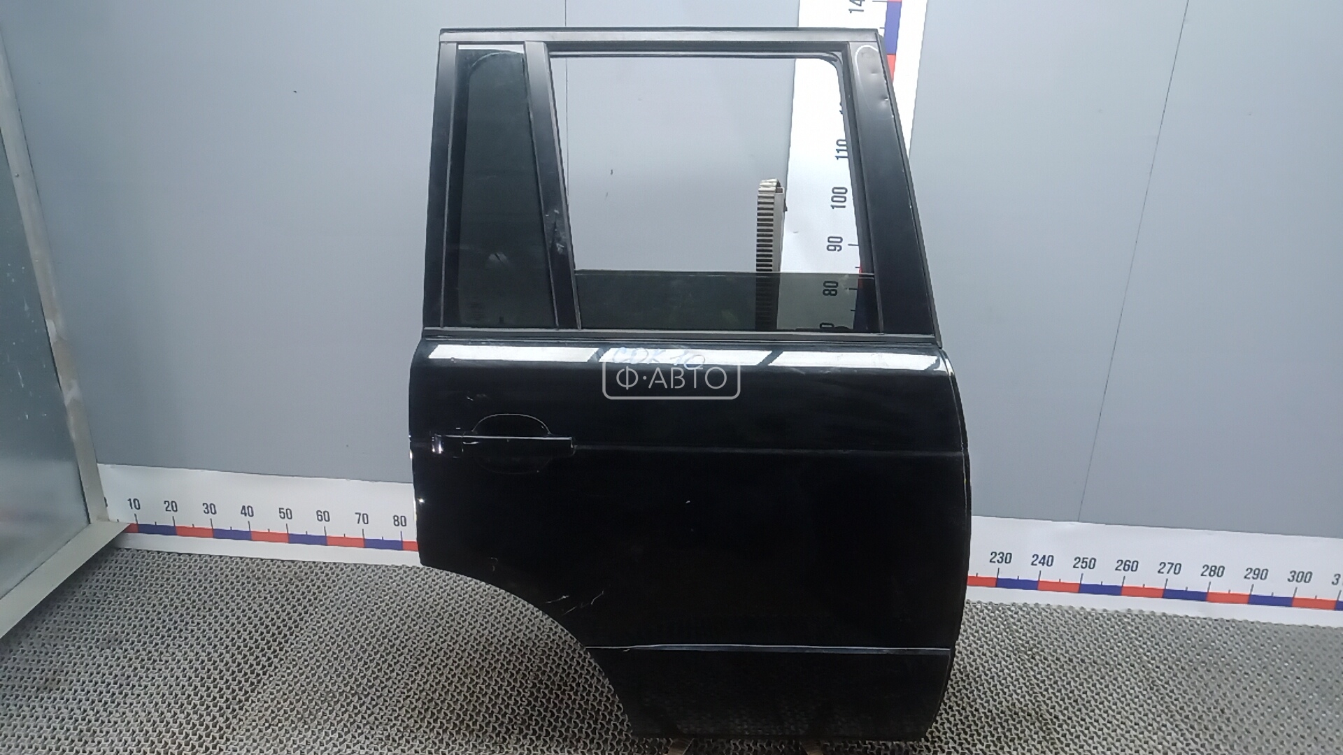 Дверь задняя правая