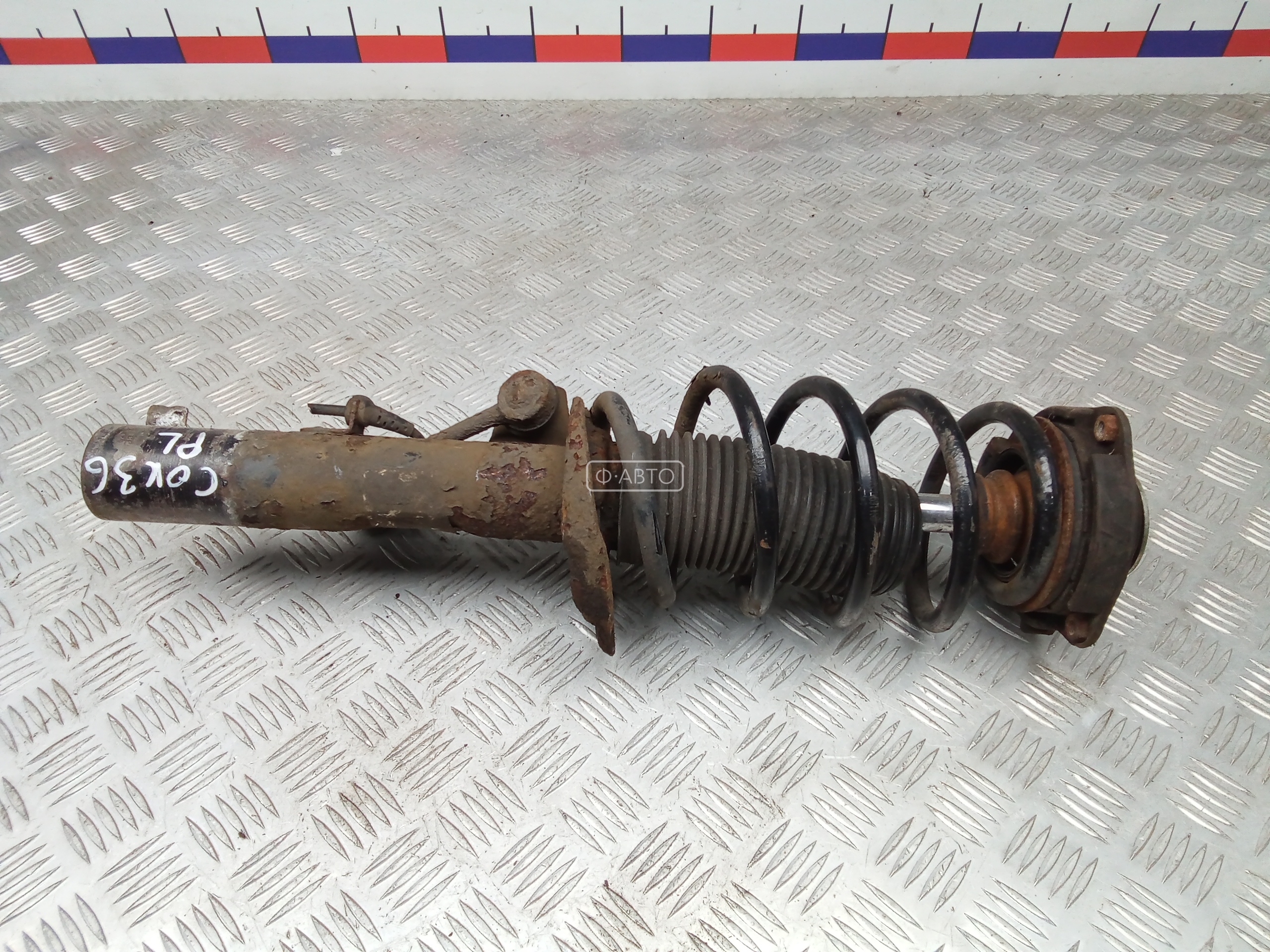 Стойка передняя левая