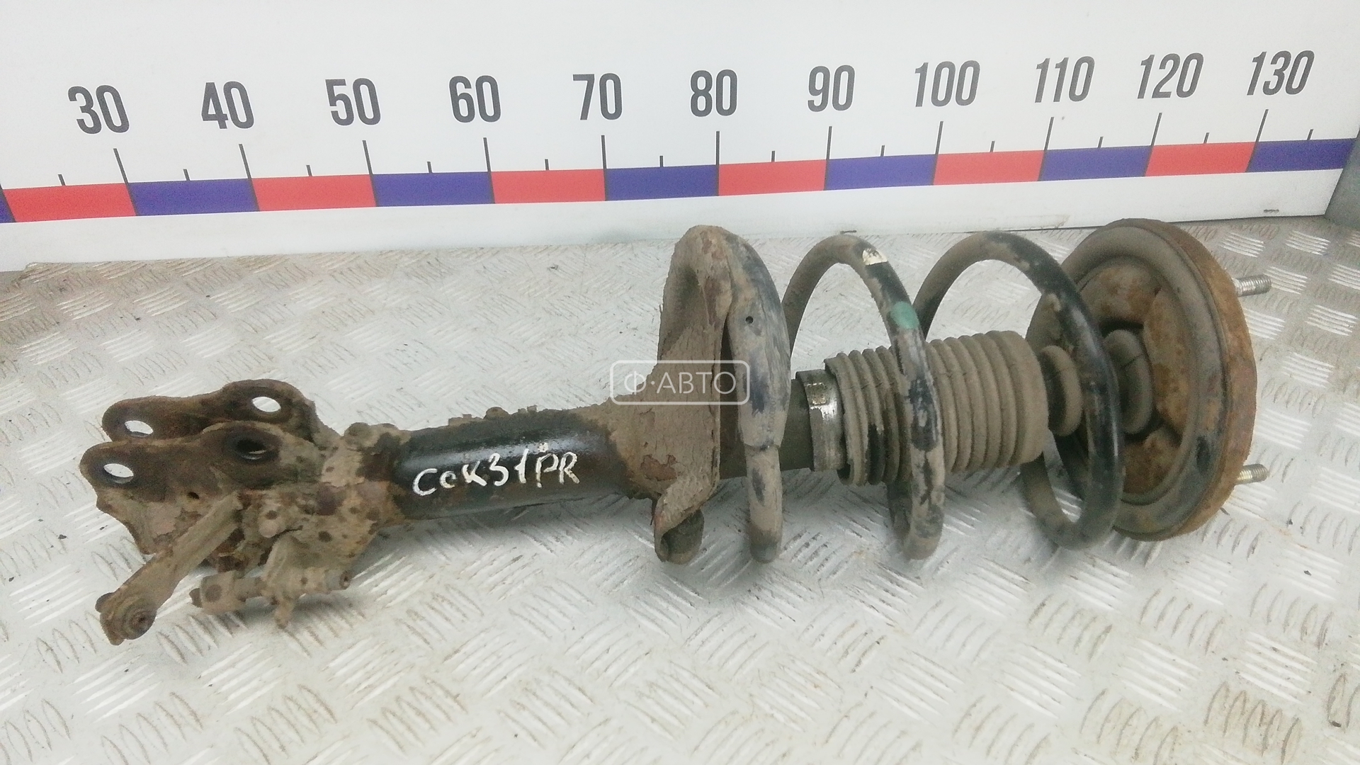 Стойка передняя правая