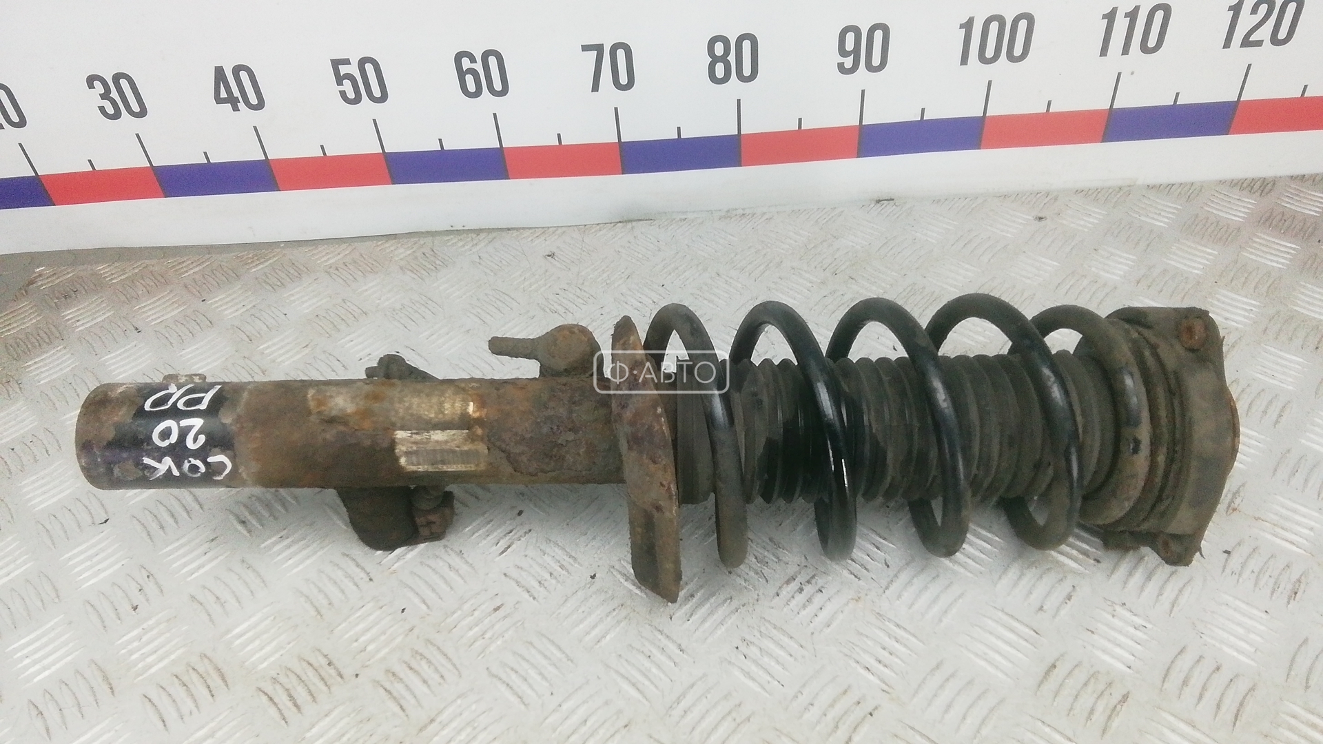 Стойка передняя правая