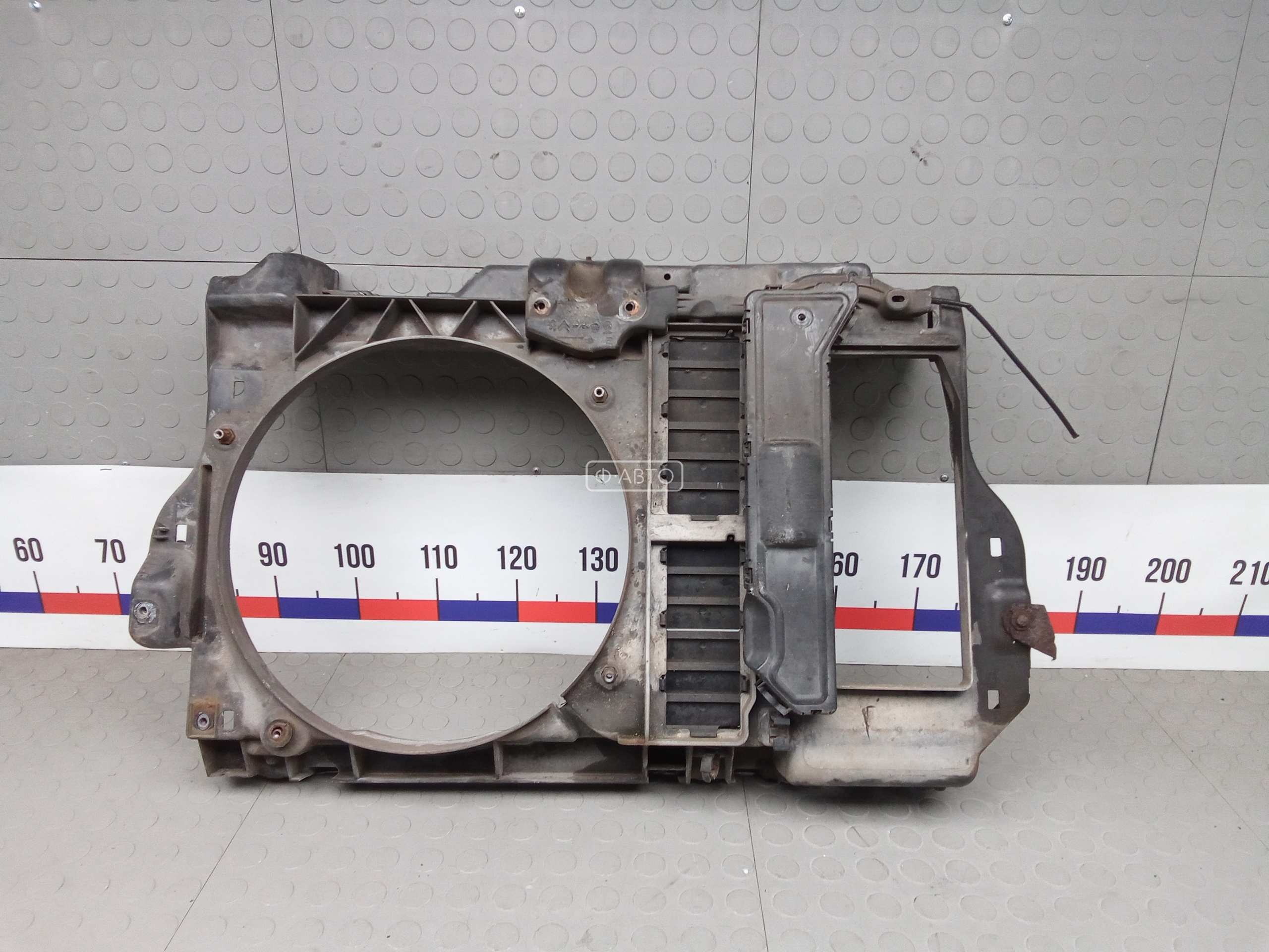 Передняя панель крепления облицовки (телевизор)