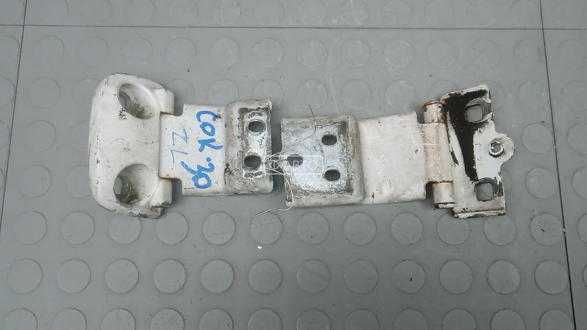 Петля двери распашной левой