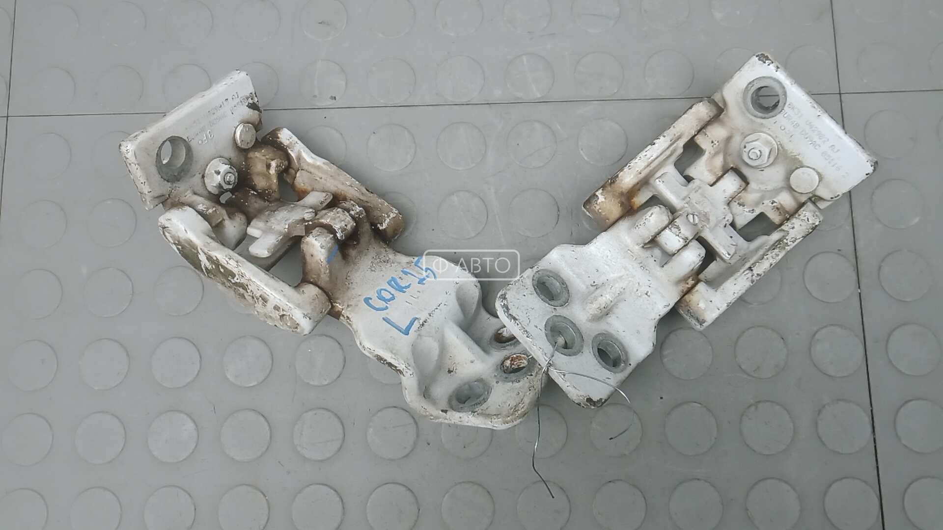 Петля двери распашной левой