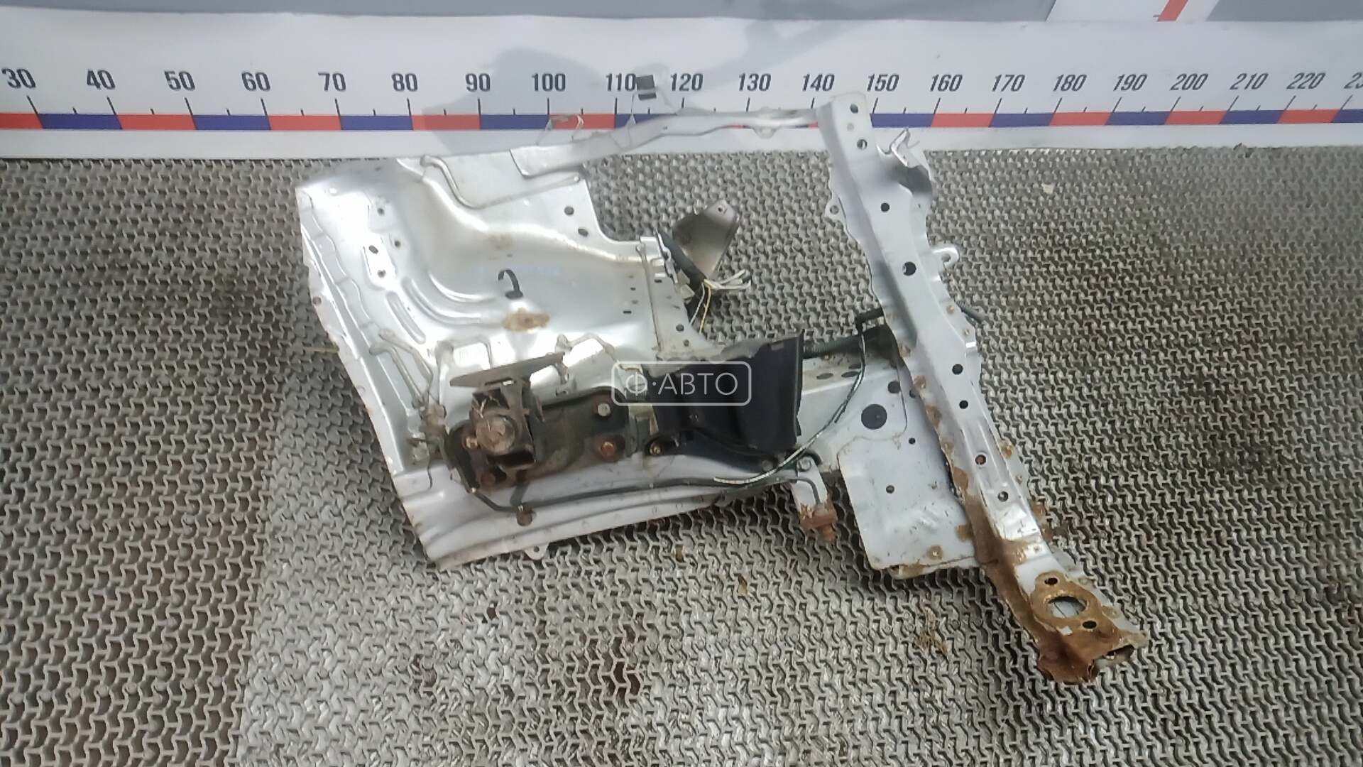 Лонжерон левый