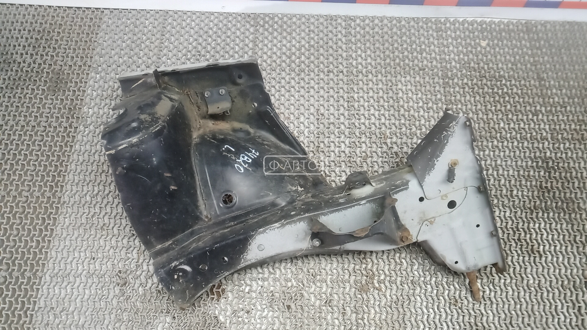 Лонжерон левый