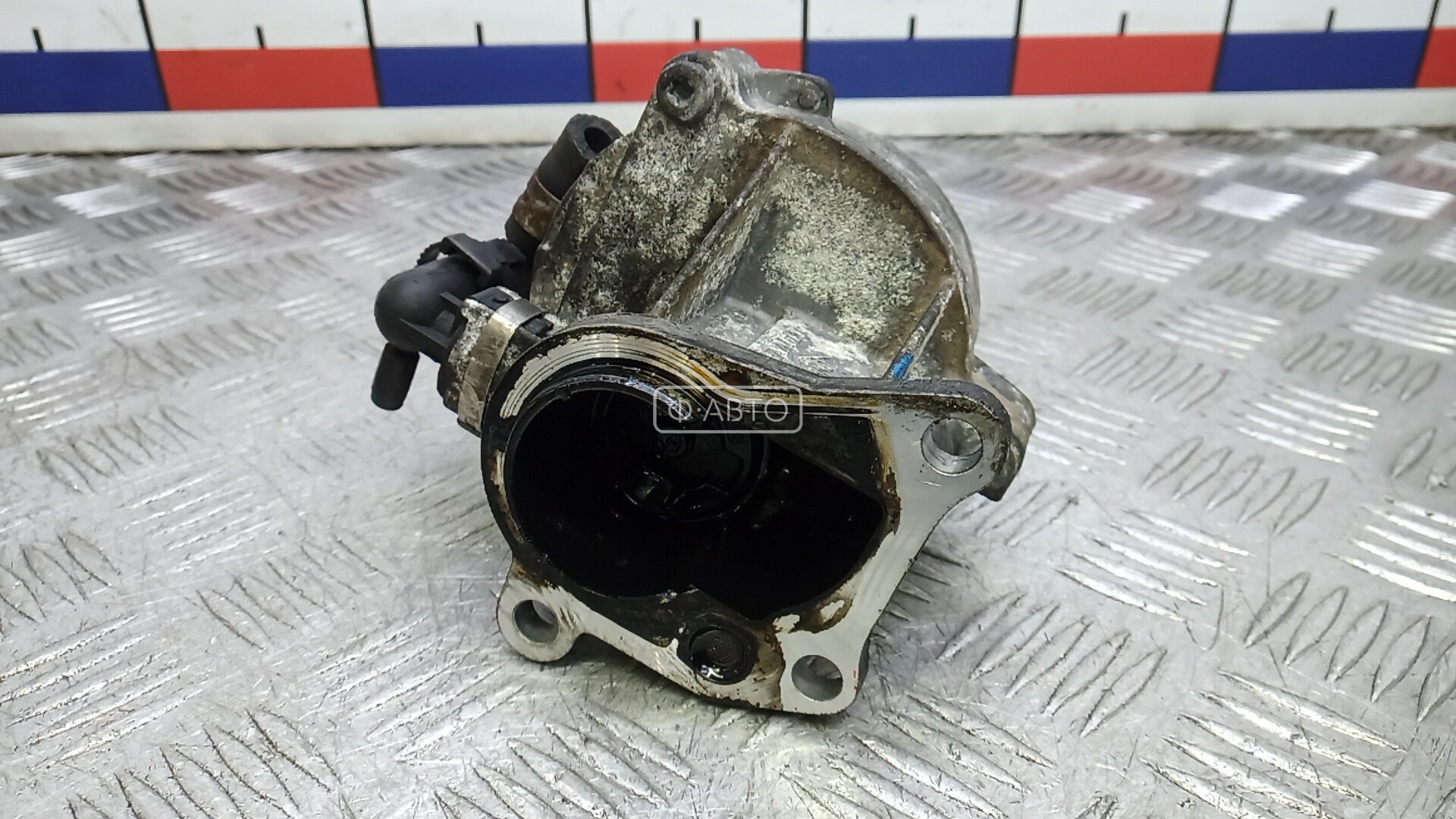 Насос вакуумный