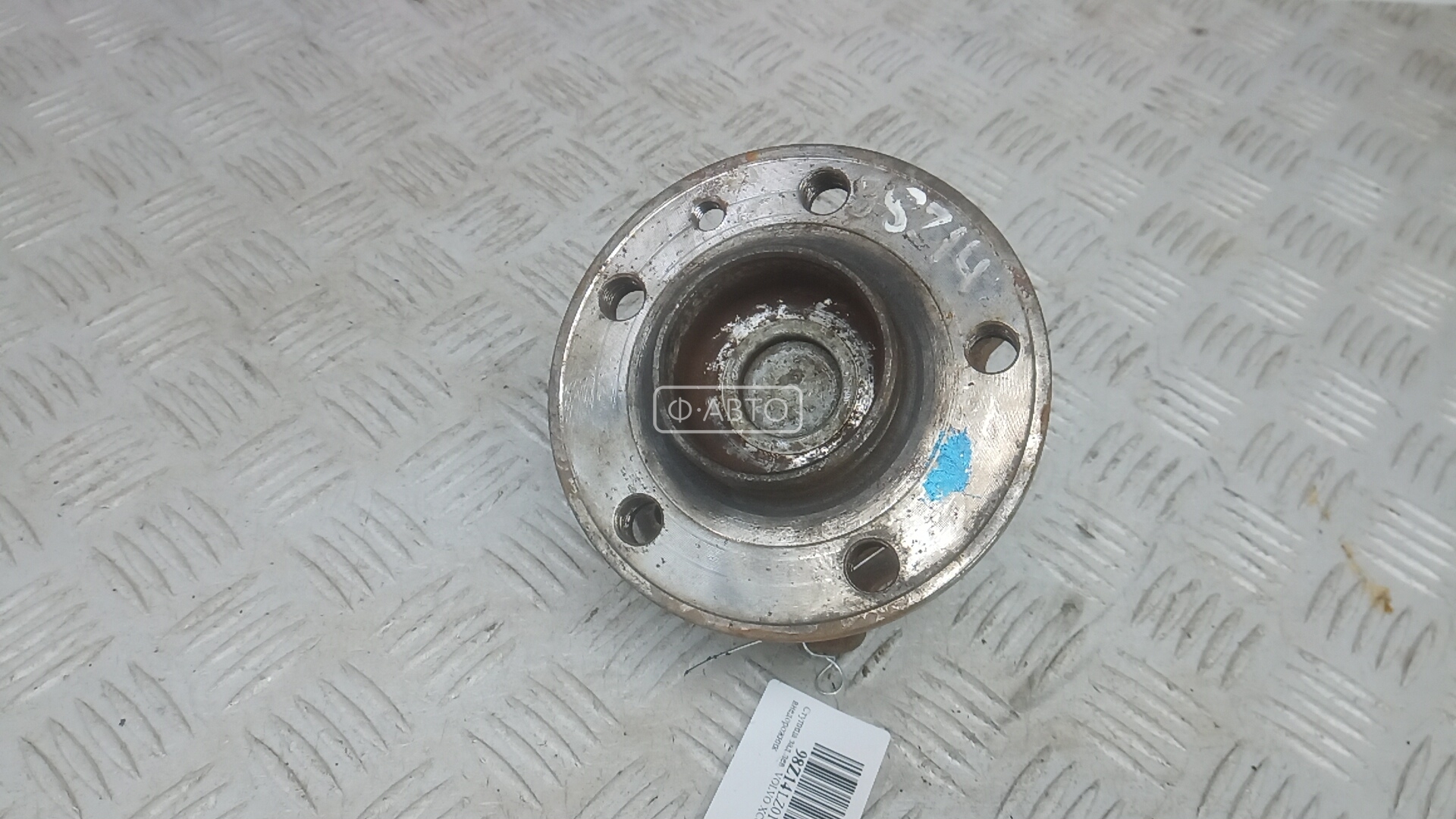 Ступица задняя левая