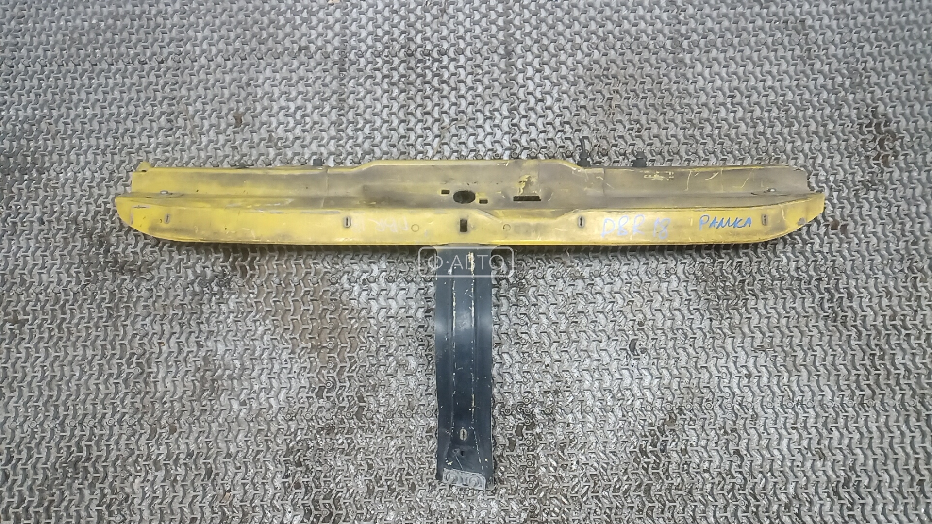 Рамка капота