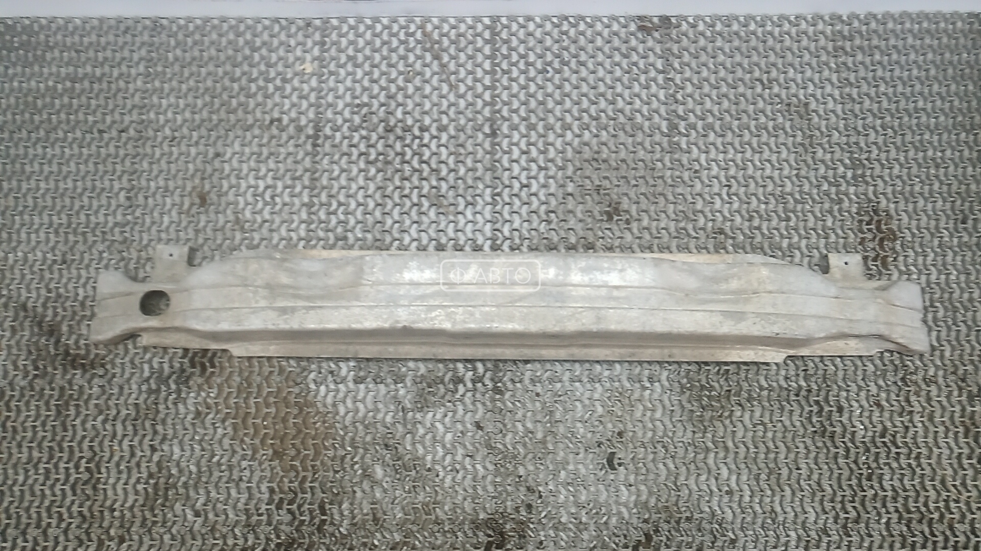 Усилитель бампера передний (кронштейн)