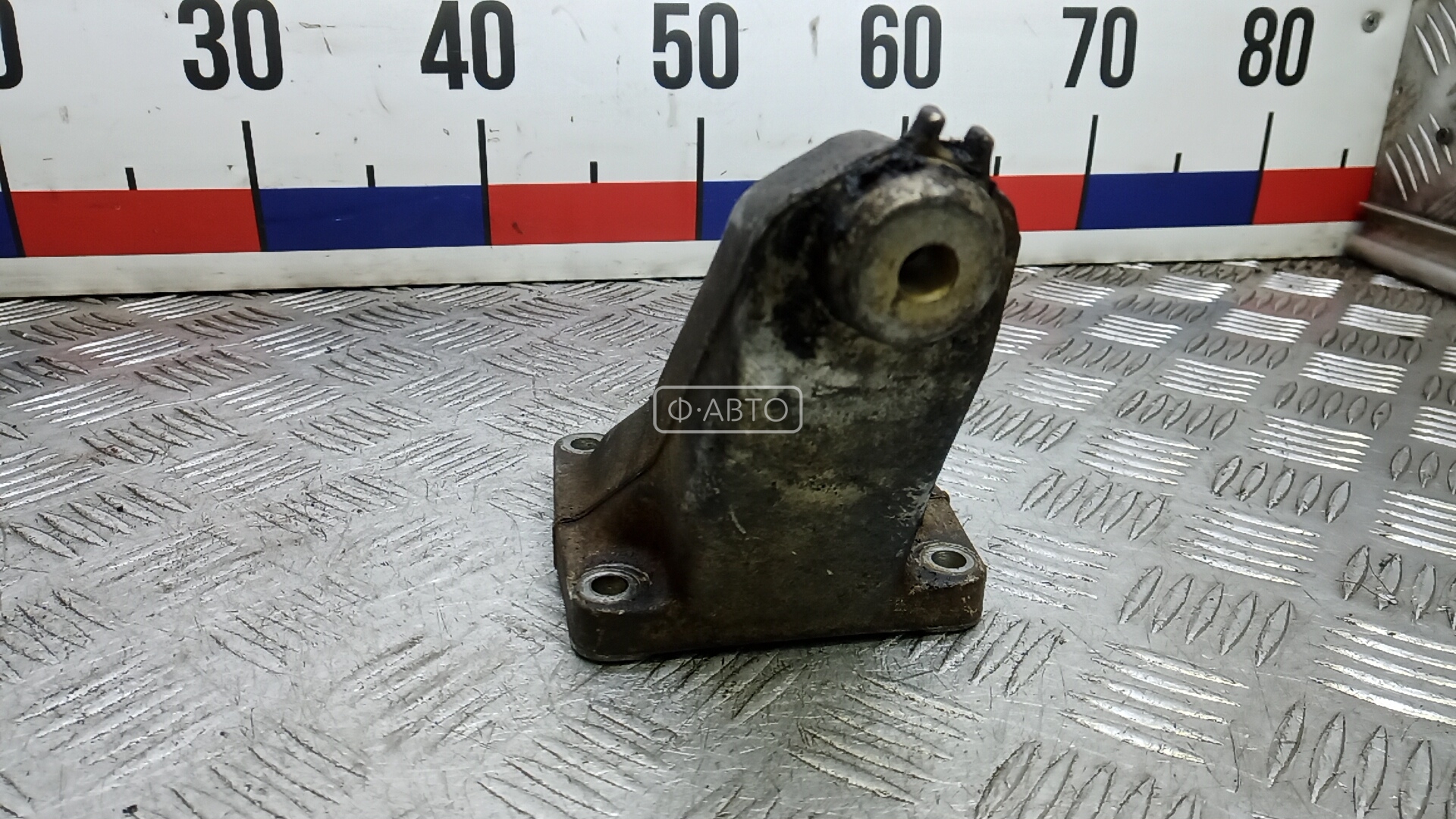 Кронштейн двигателя дизельный