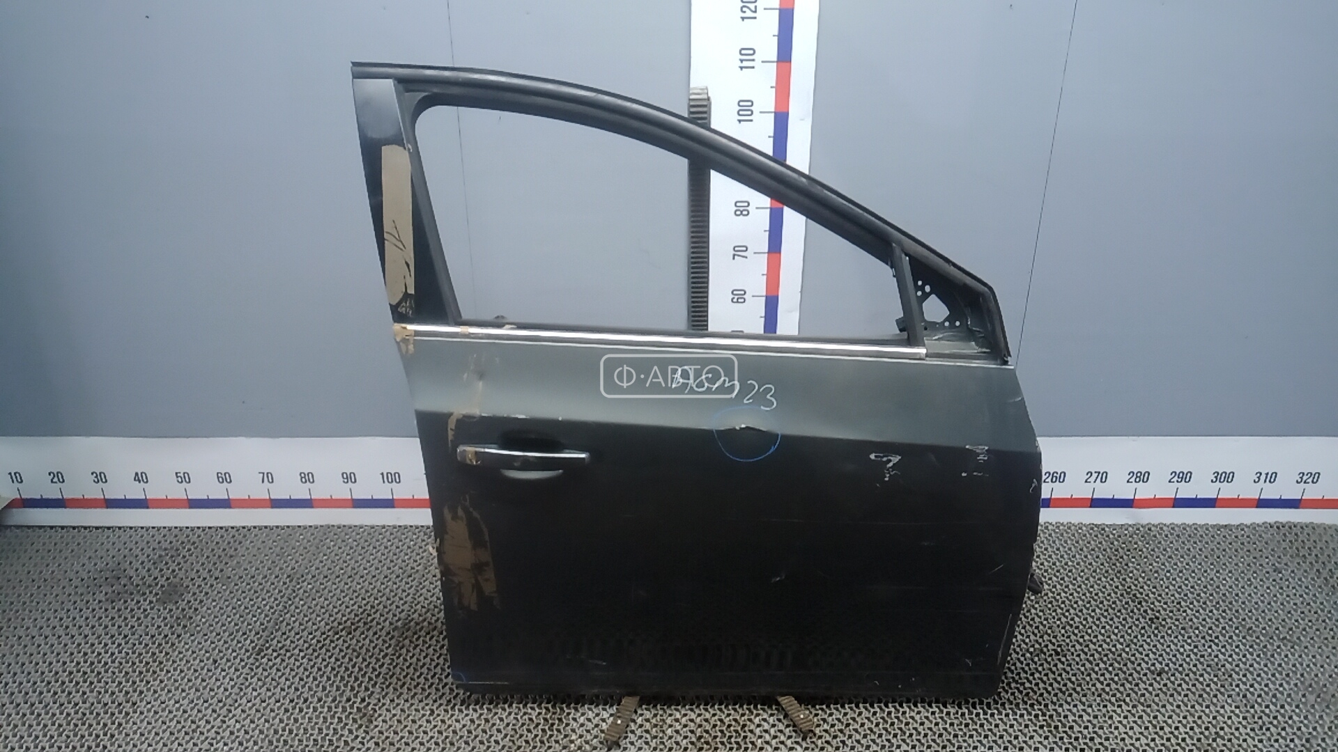 Дверь передняя правая