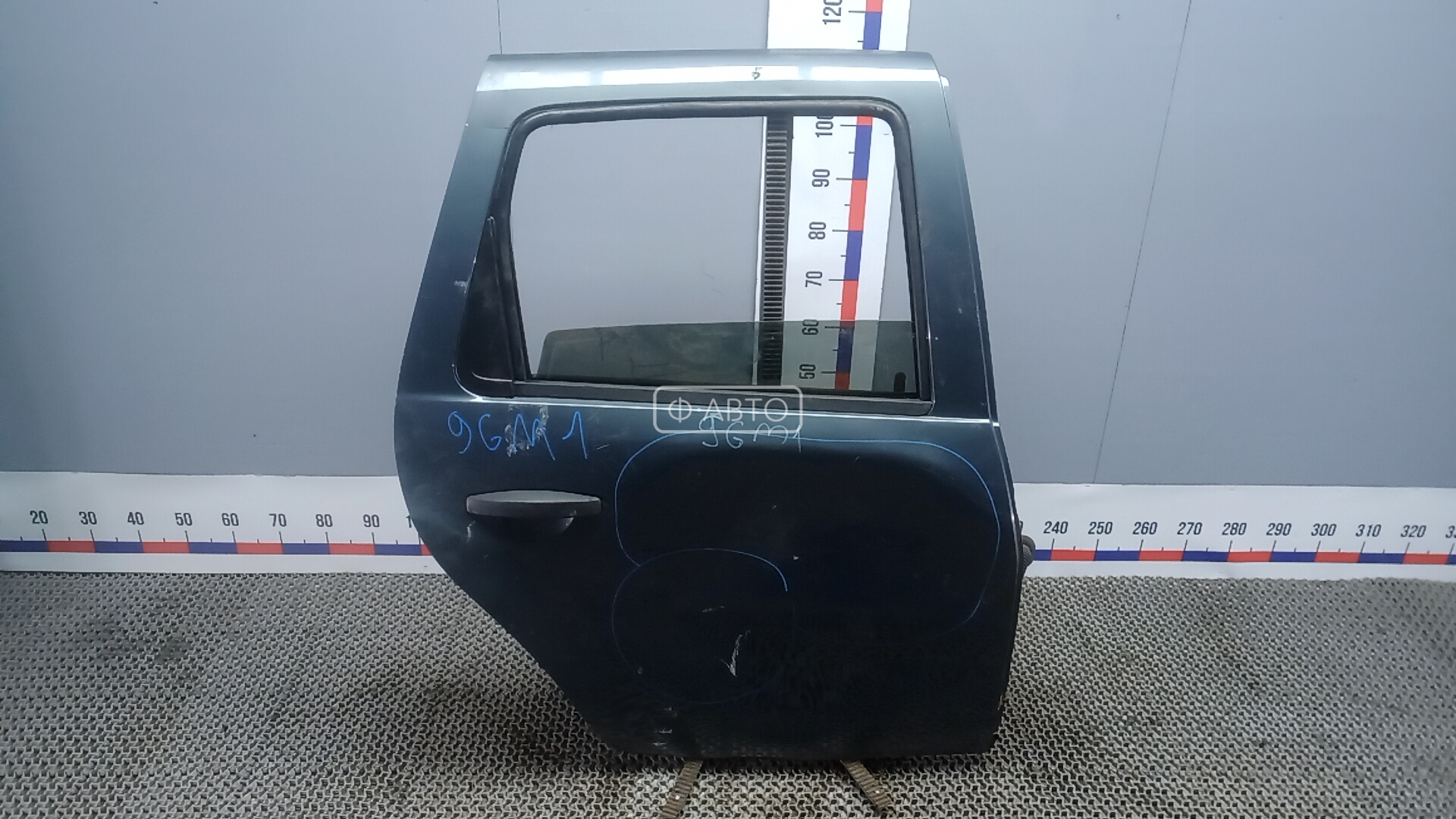 Дверь задняя правая