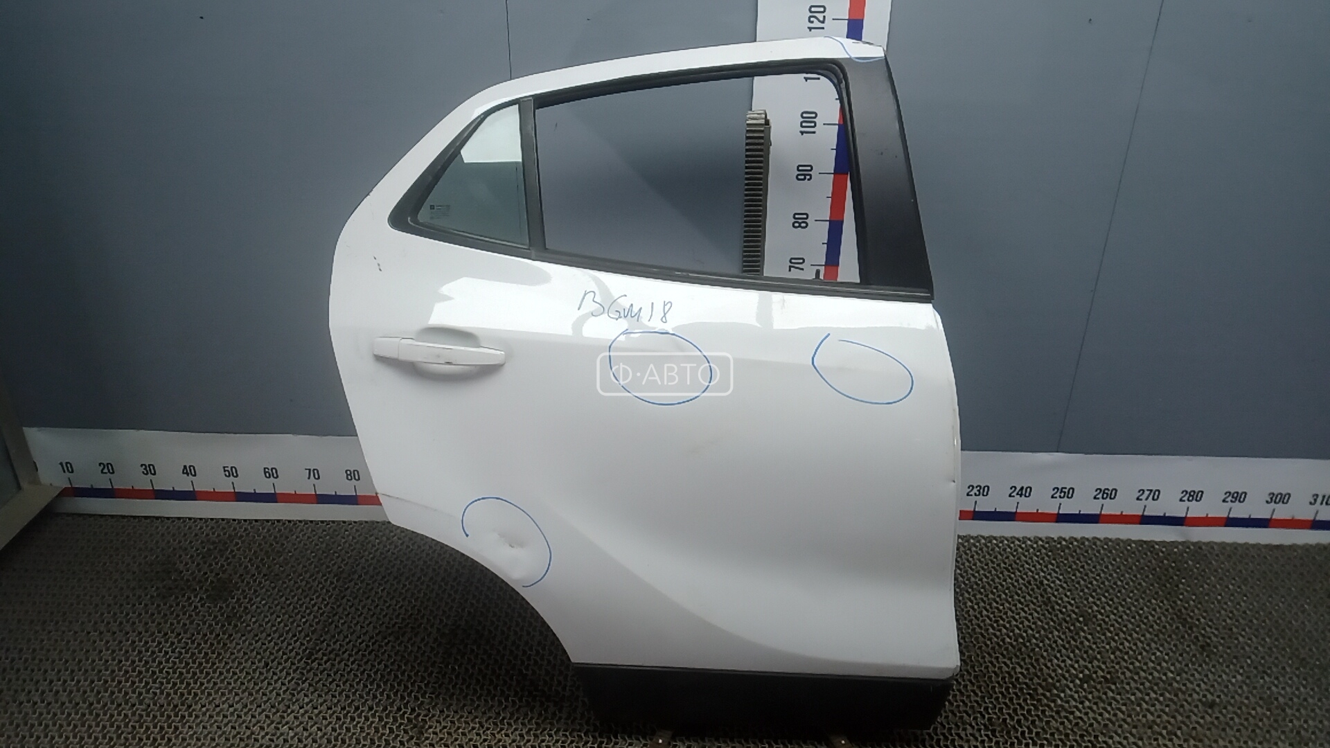 Дверь задняя правая