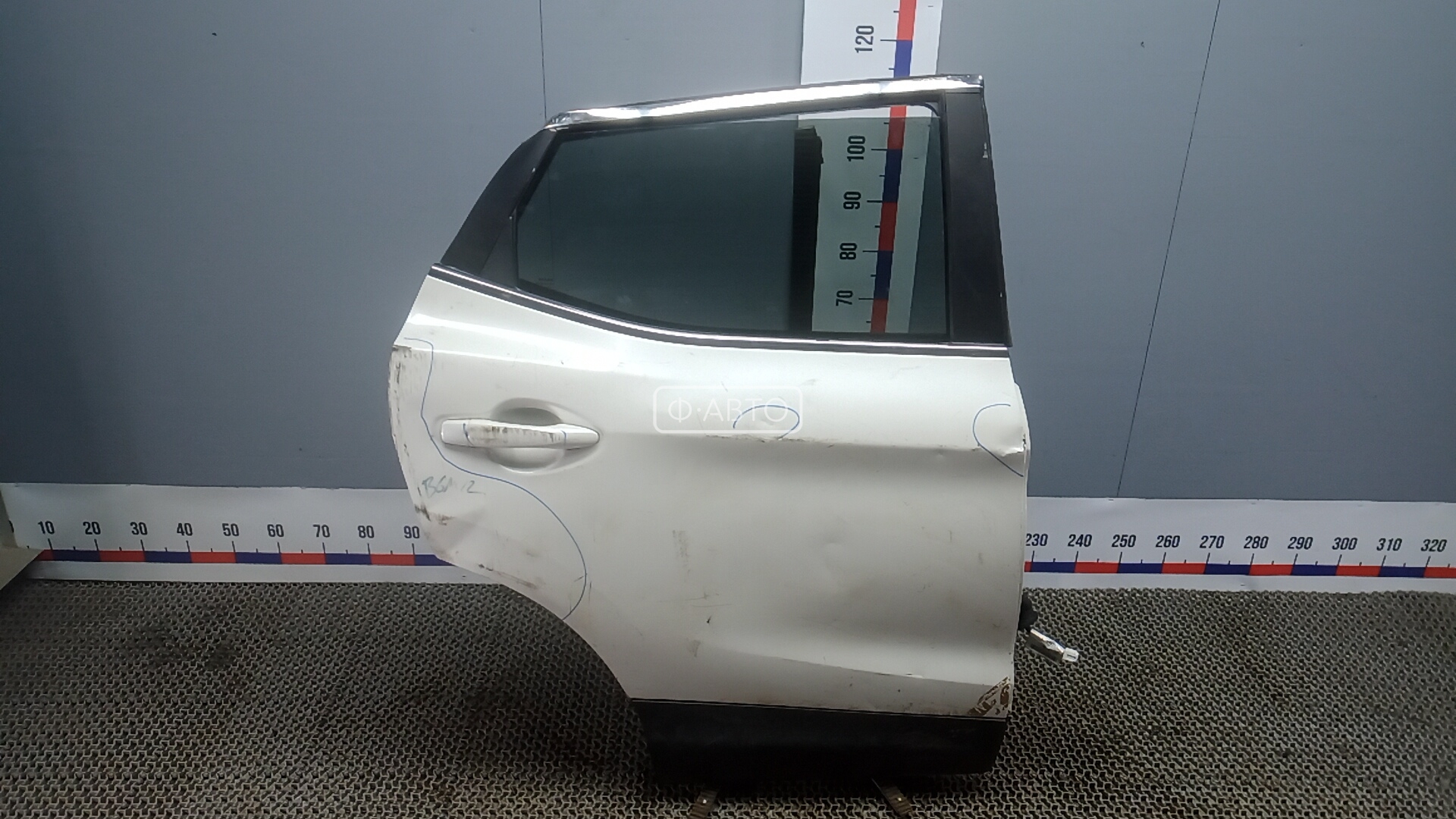 Дверь задняя правая