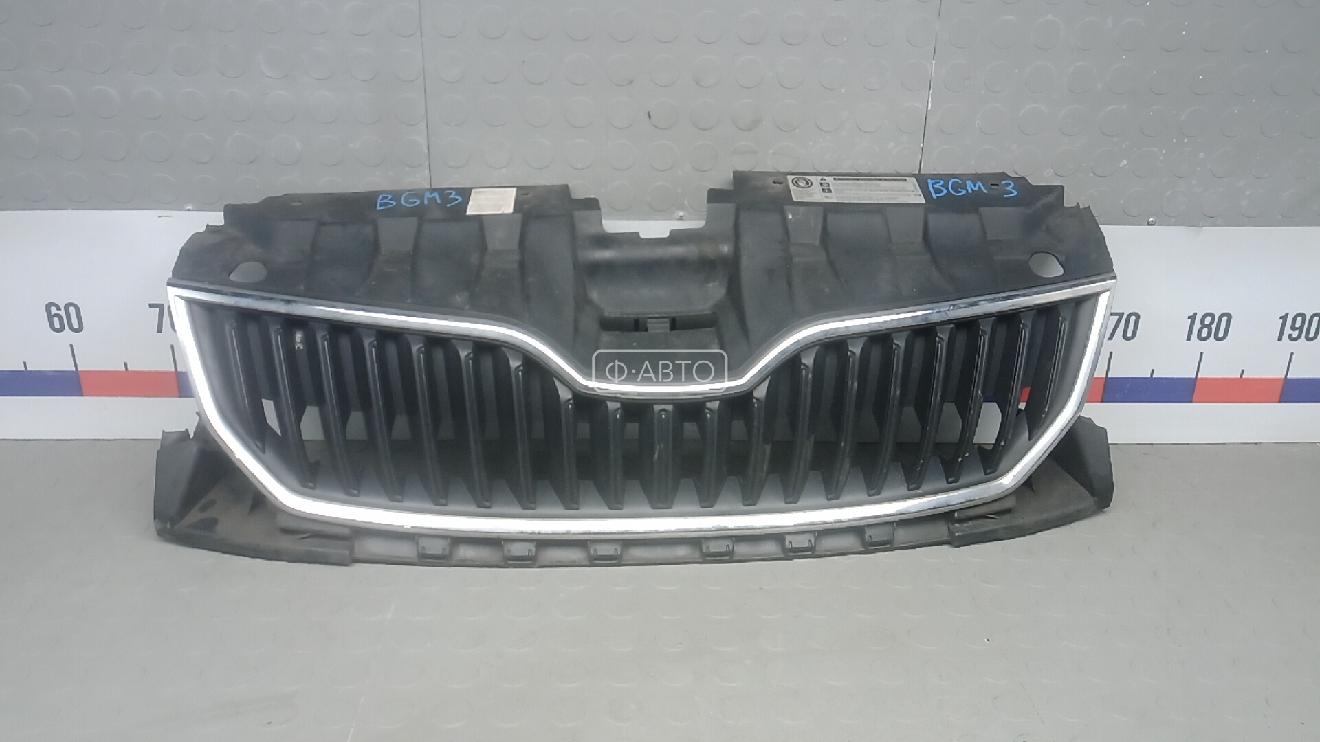Решетка радиатора SKODA FABIA