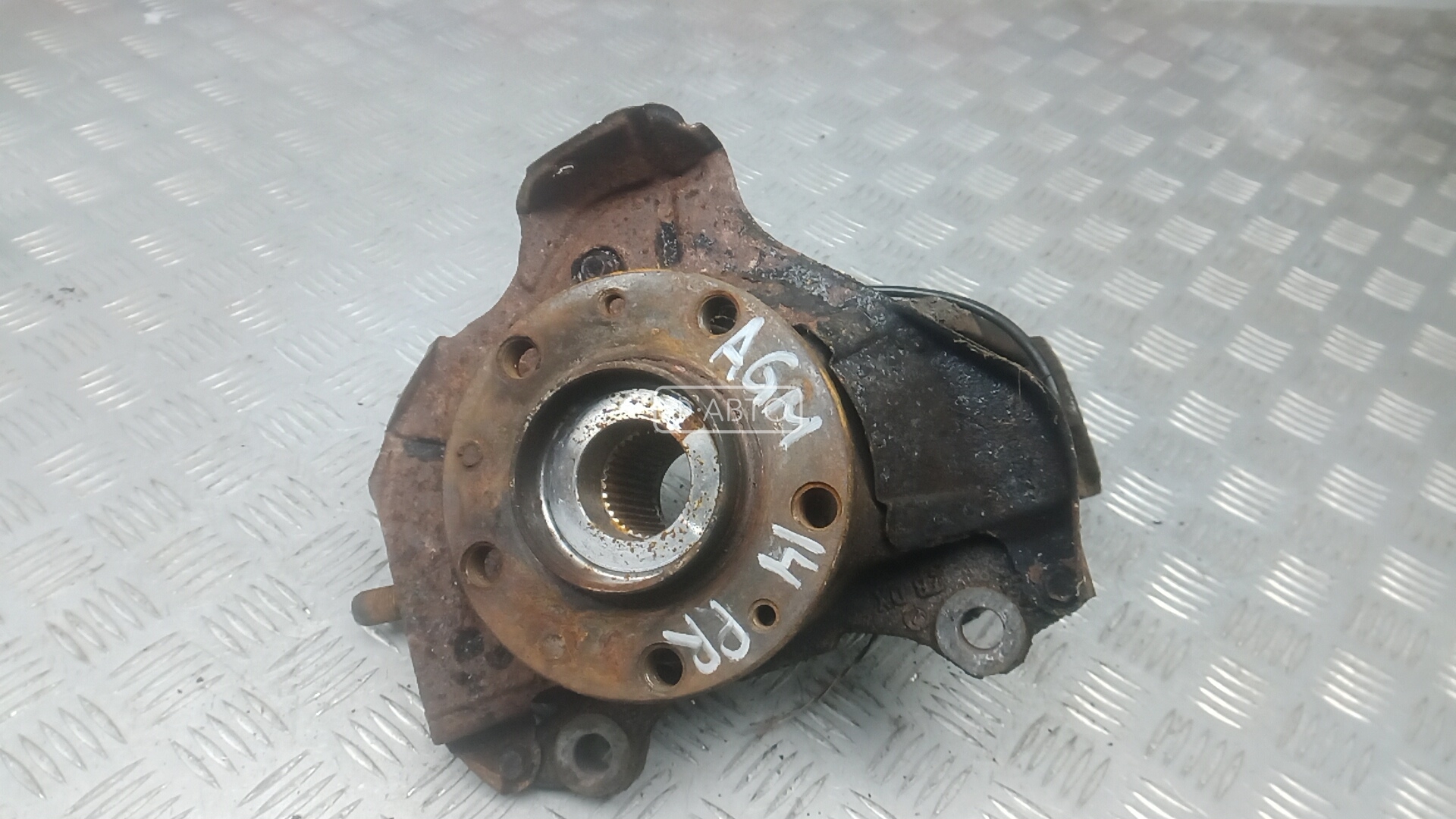 Ступица передняя правая