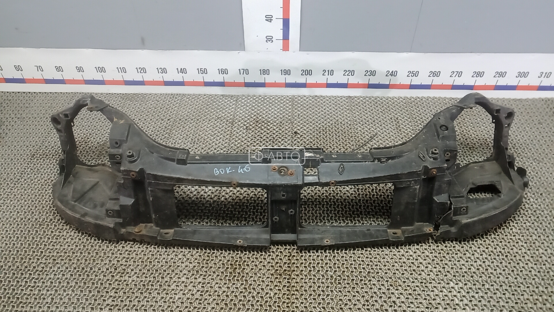 Передняя панель крепления облицовки (телевизор)