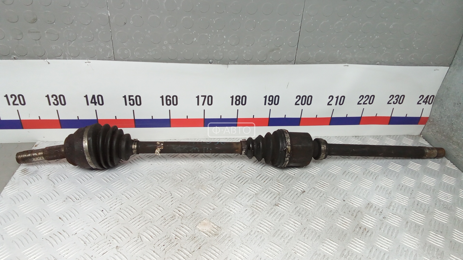 Привод передний правый