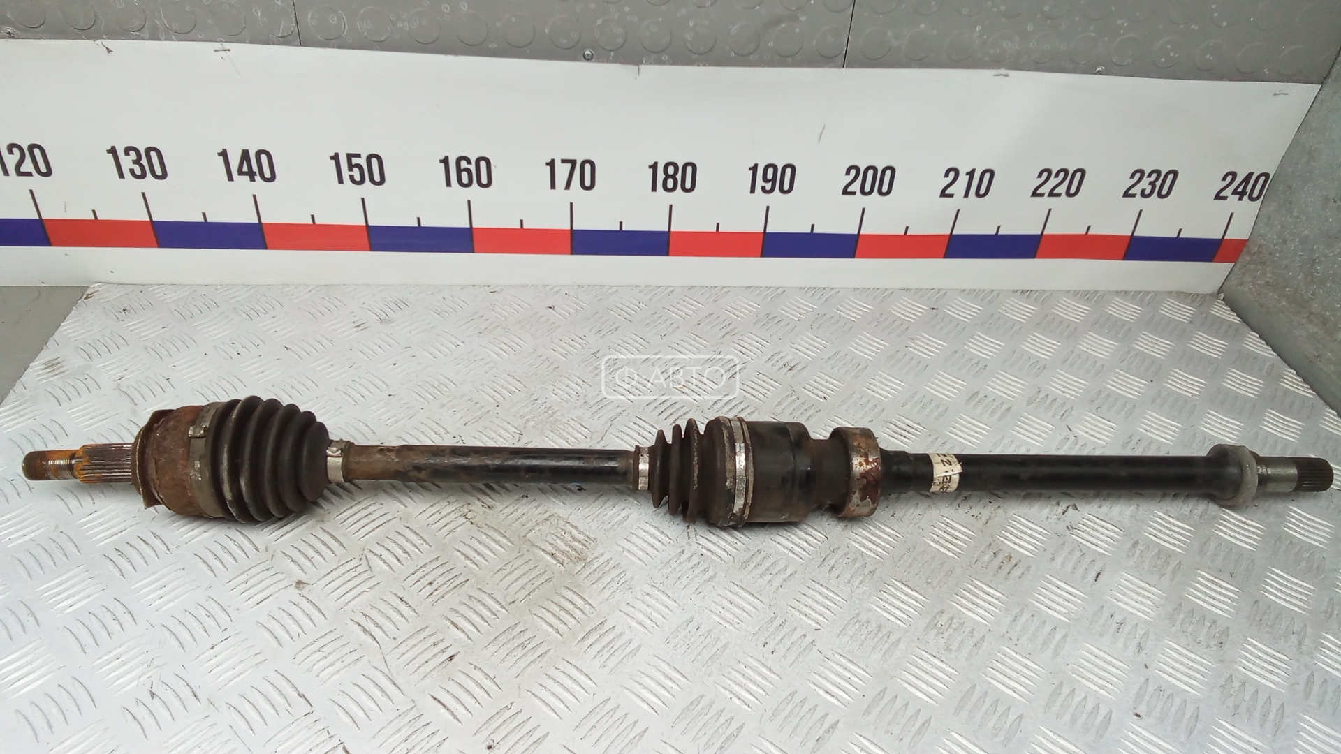 Привод передний правый