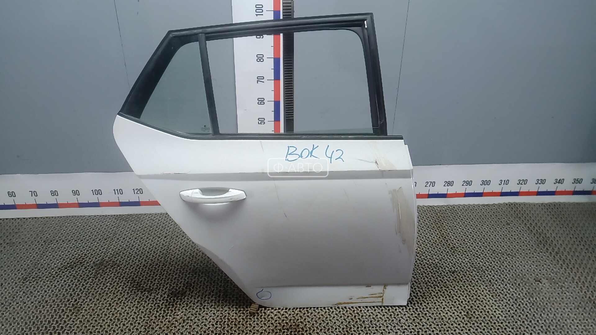 Дверь задняя правая