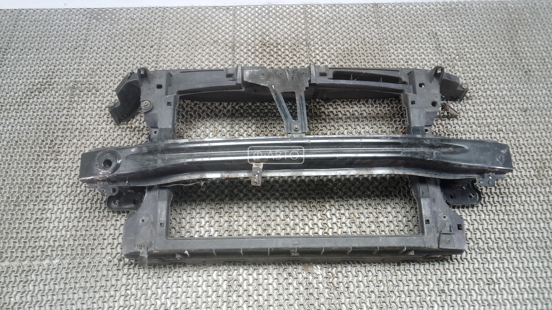 Передняя панель крепления облицовки (телевизор)