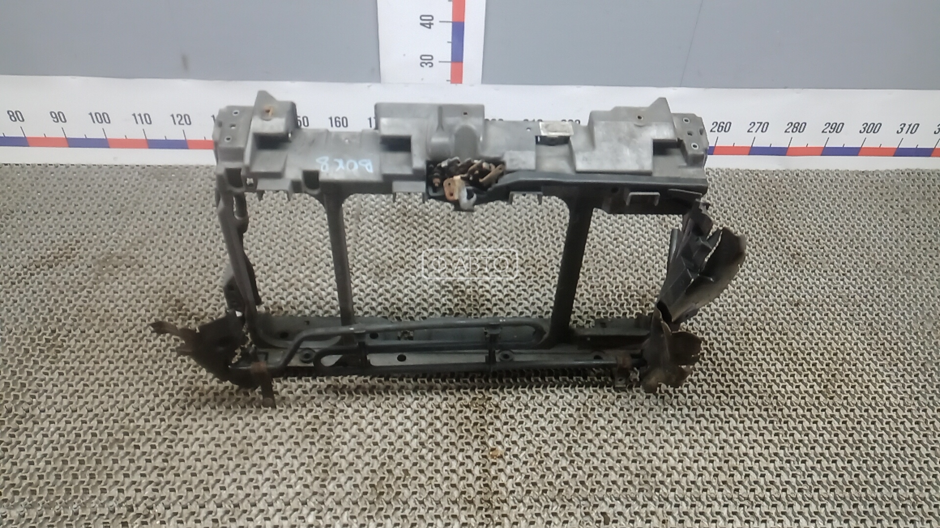 Передняя панель крепления облицовки (телевизор)