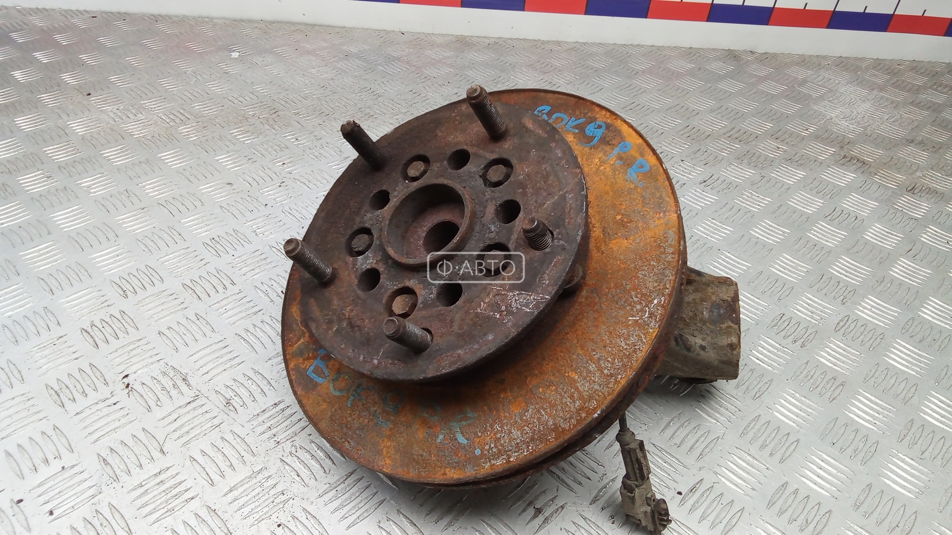 Ступица передняя правая