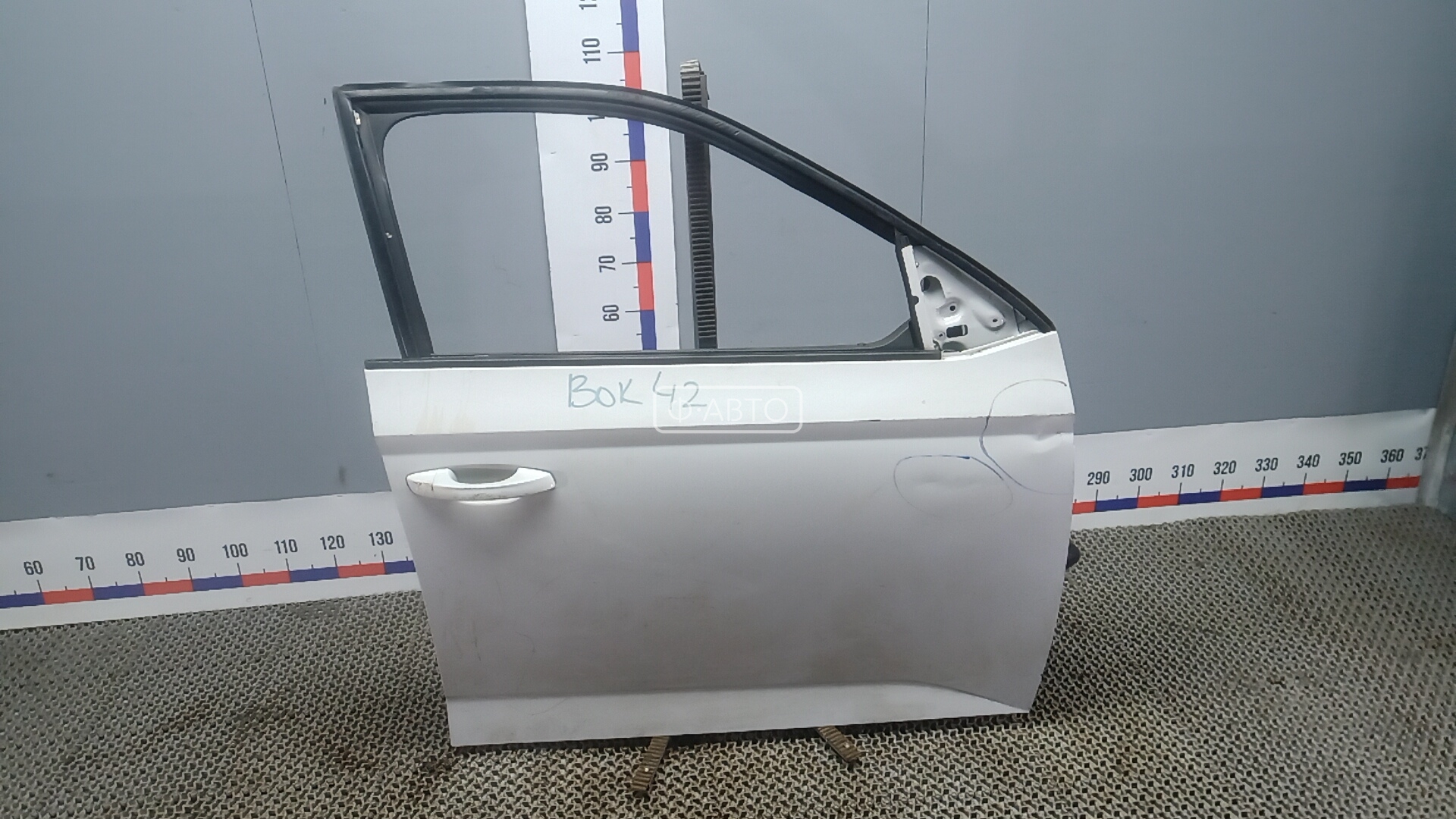 Дверь передняя правая