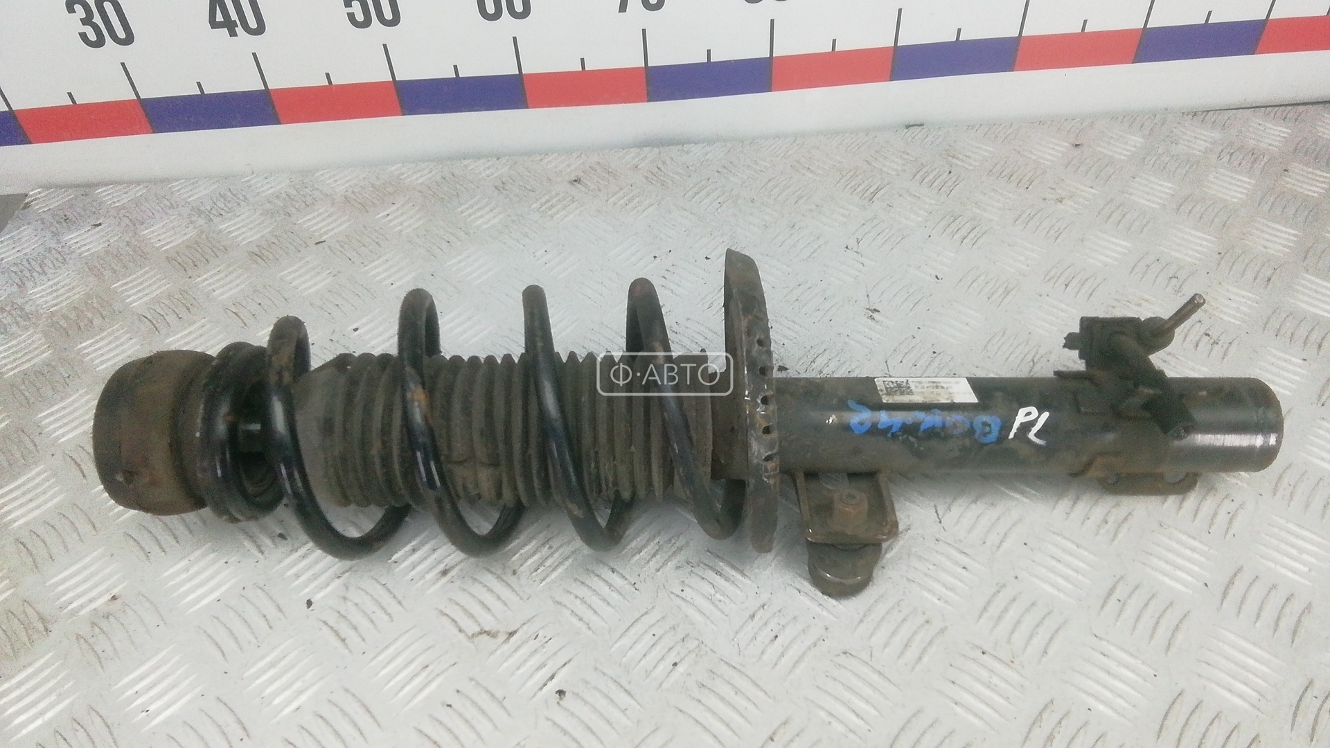 Стойка передняя левая