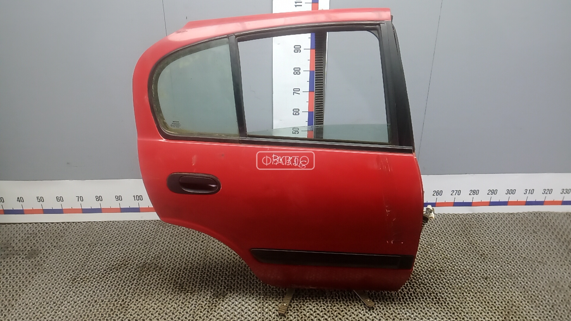 Дверь задняя правая