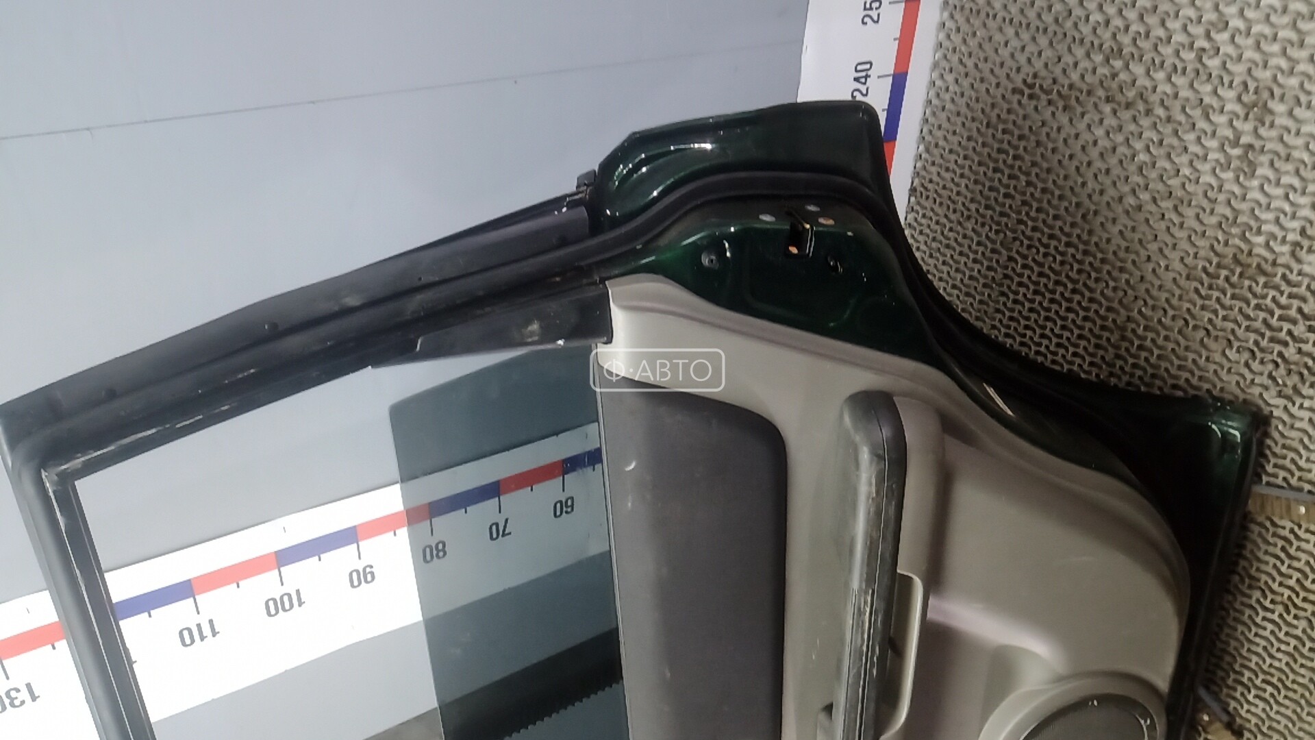 Дверь задняя правая