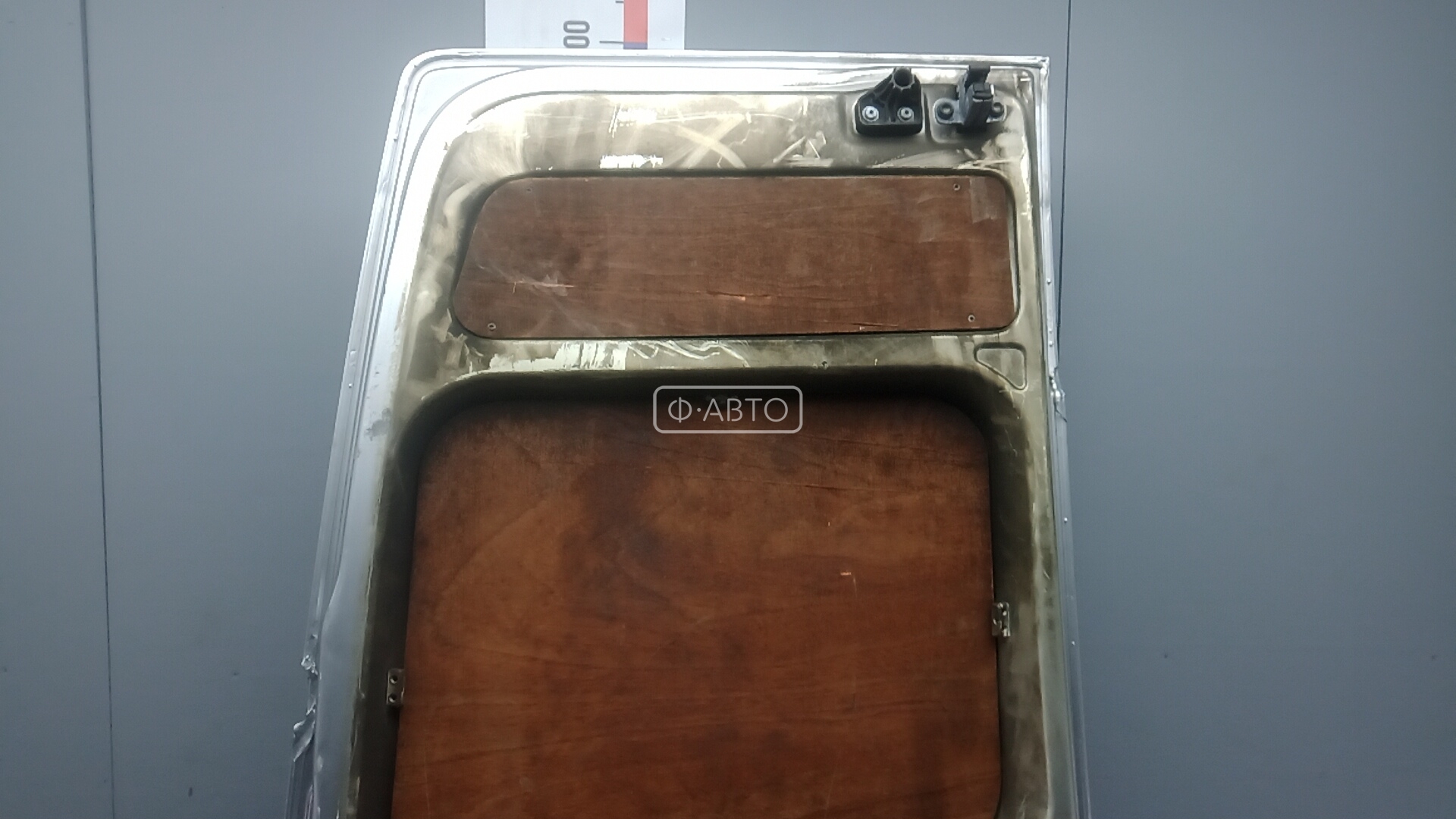 Дверь распашная правая