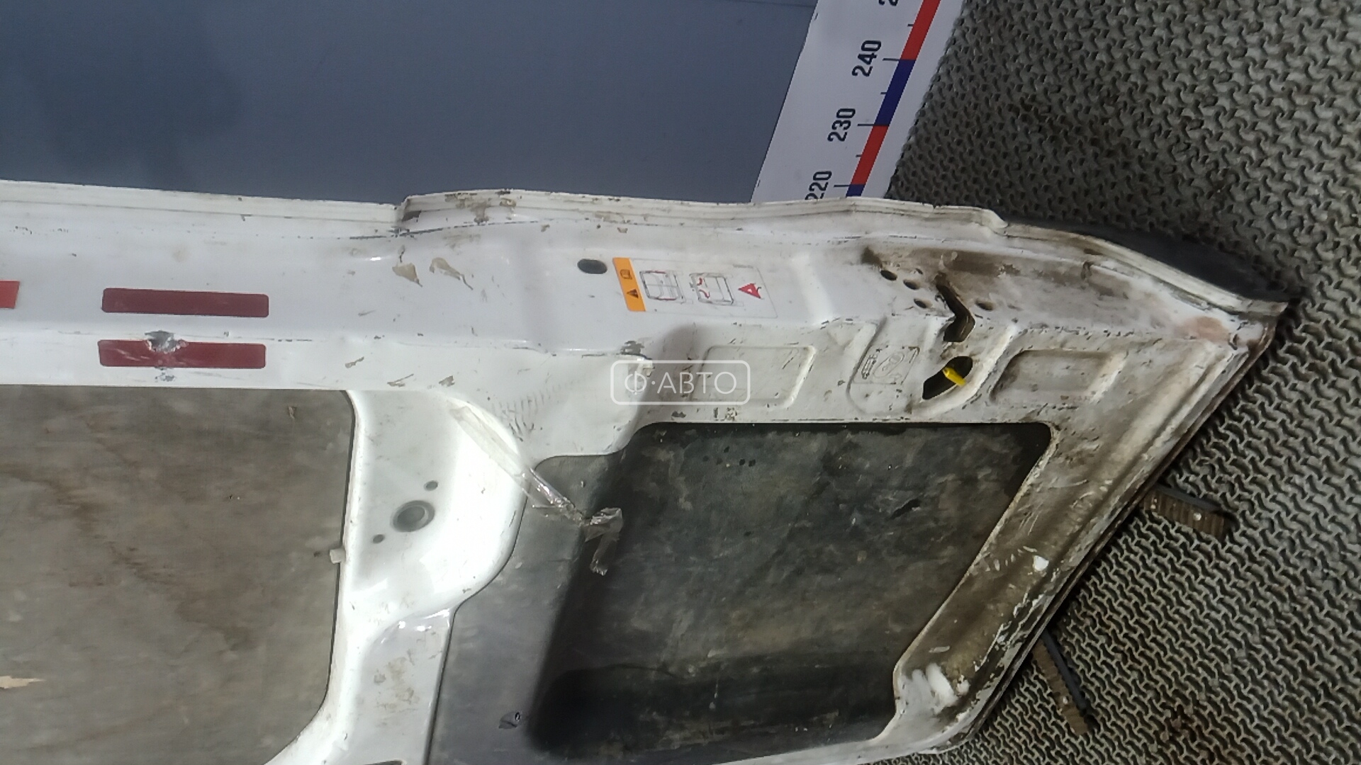 Дверь распашная правая