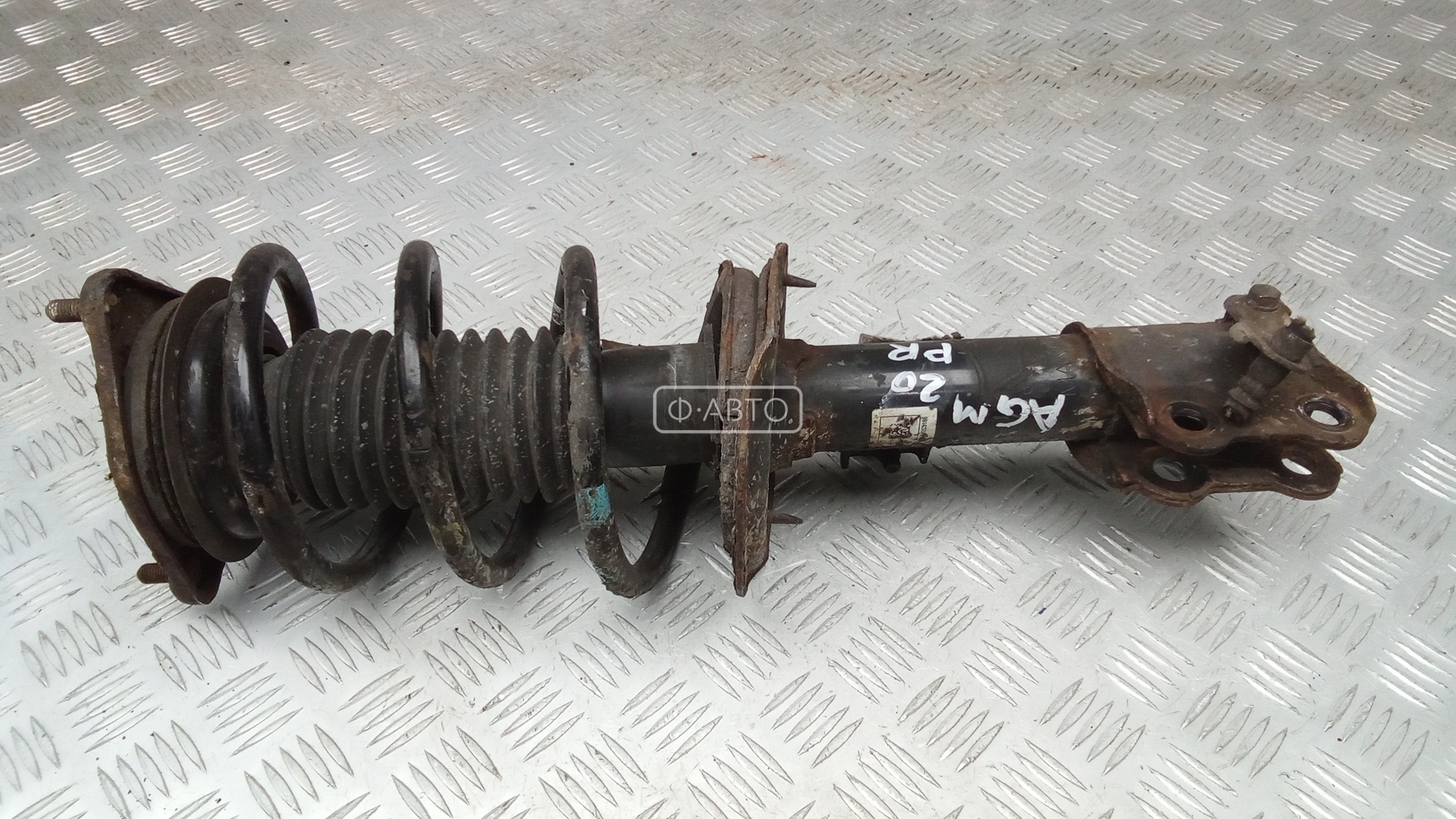 Стойка передняя правая