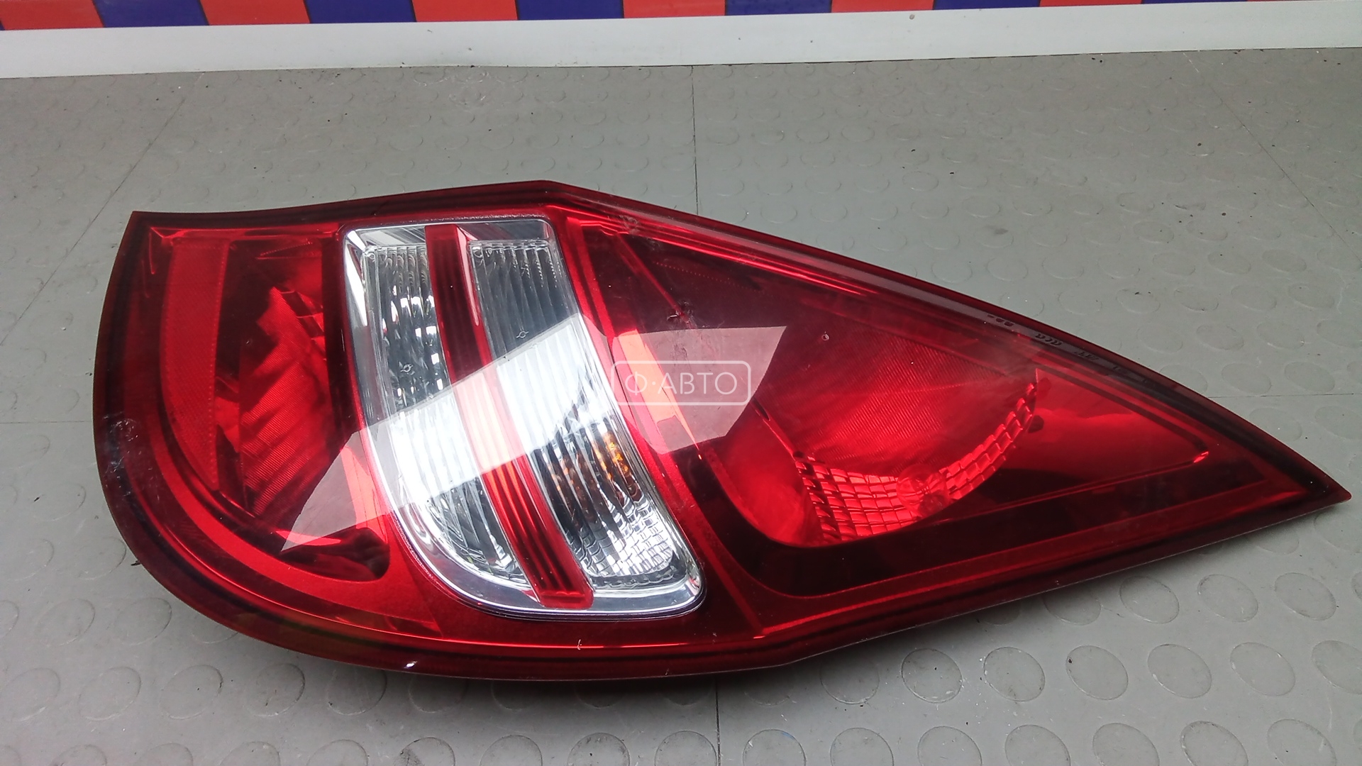 Фонарь задний правый HYUNDAI I30