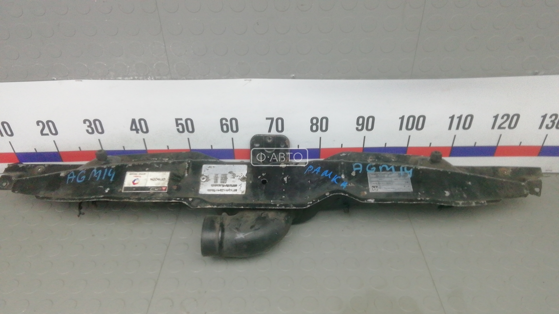 Рамка капота